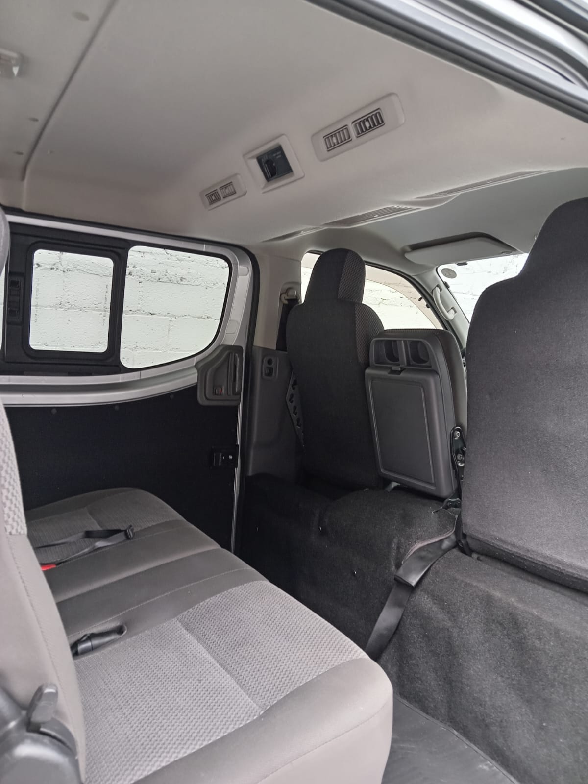 carros - NISSAN CARAVAN NV350 8