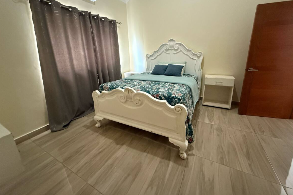 casas - ALQUILER | CASA AMUEBLADA DE 3 NIVELES CON PISCINA 6