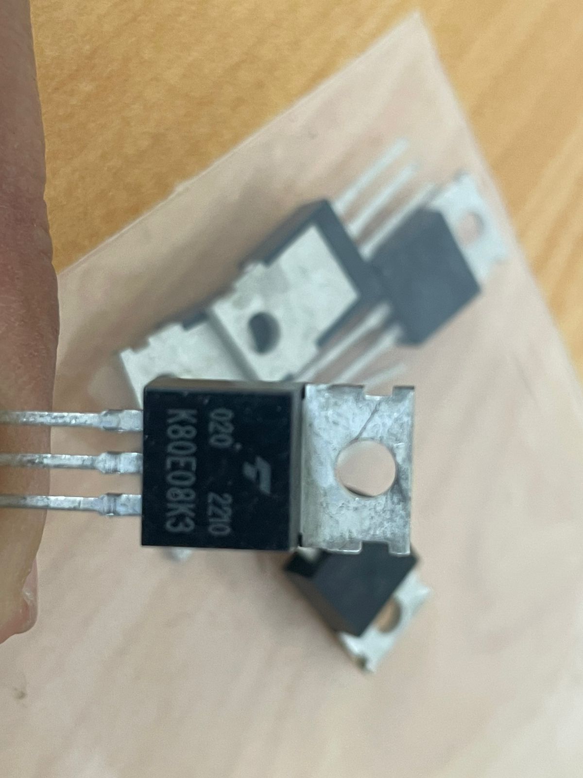 otros electronicos - Transistor de Efecto de Campo TOSHIBA TK80E08K3