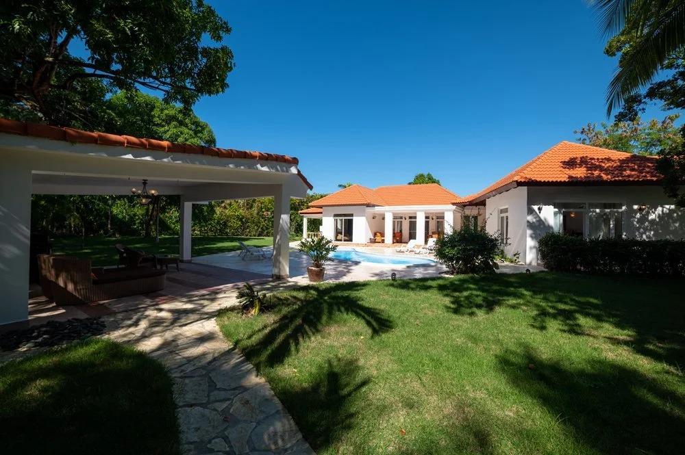 casas vacacionales y villas - Villa de Lujo Cerca del Mar y del Centro de Cabarete 1