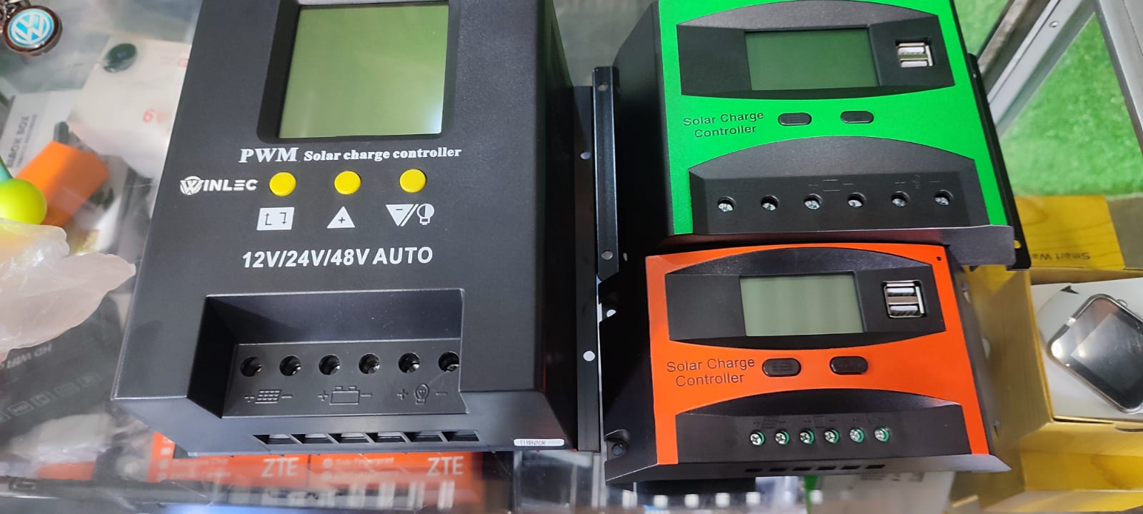 plantas e inversores - controlador solar de 100 amperes controlador solar de 30 amperes  1