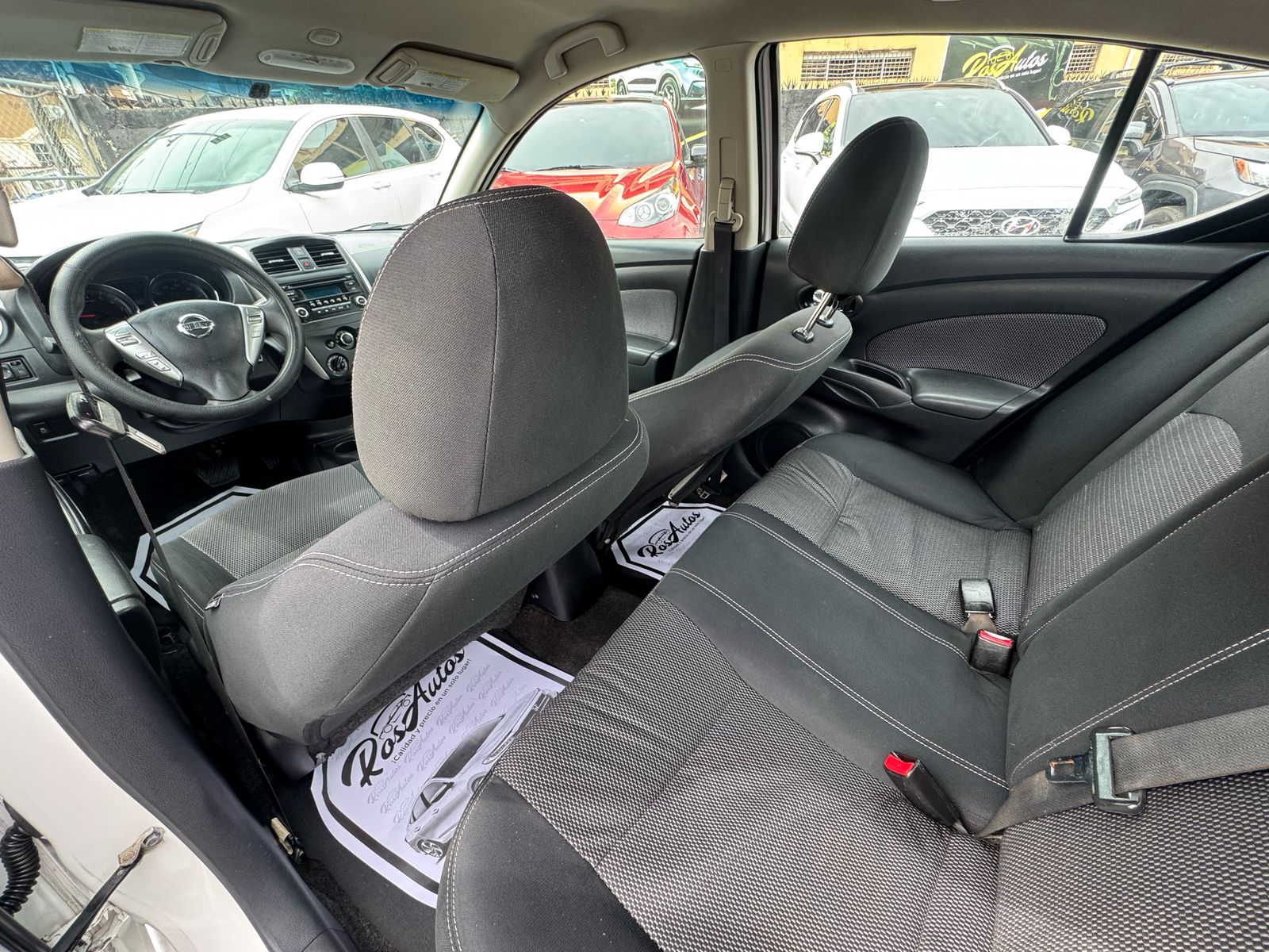 carros - Nissan Versa SV 2016 6