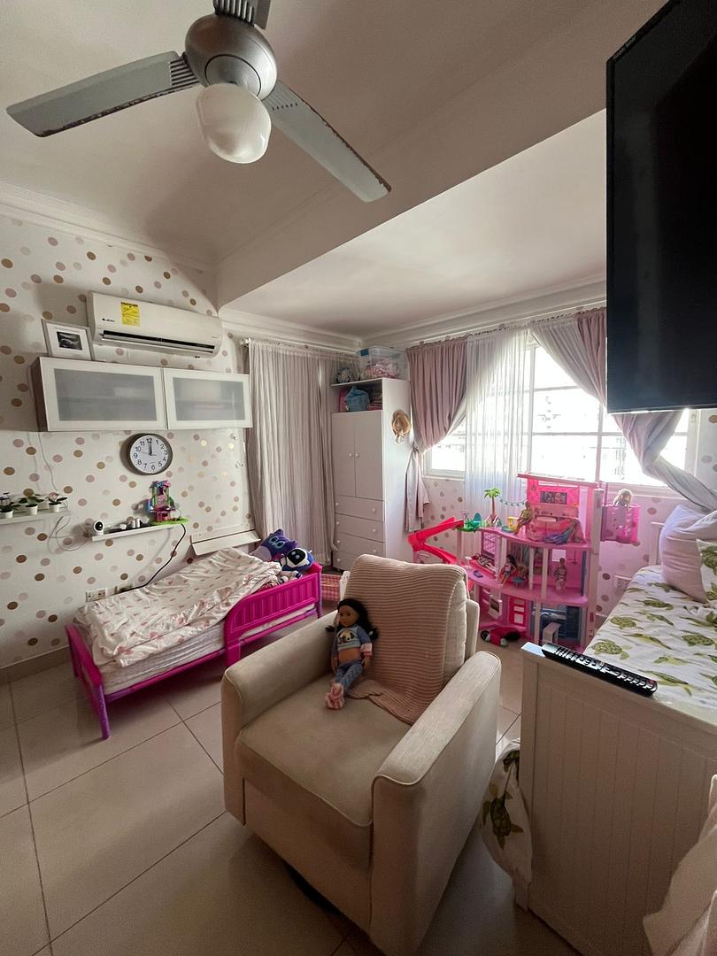 apartamentos - Venta de apartamento en Evaristo Morales U$215,000 3