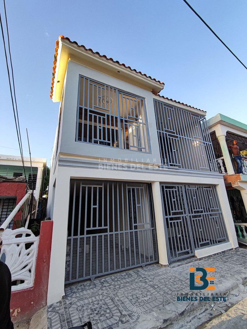 apartamentos -  Apartamento de Dos Habitaciones con Parqueo en Sarmiento 0