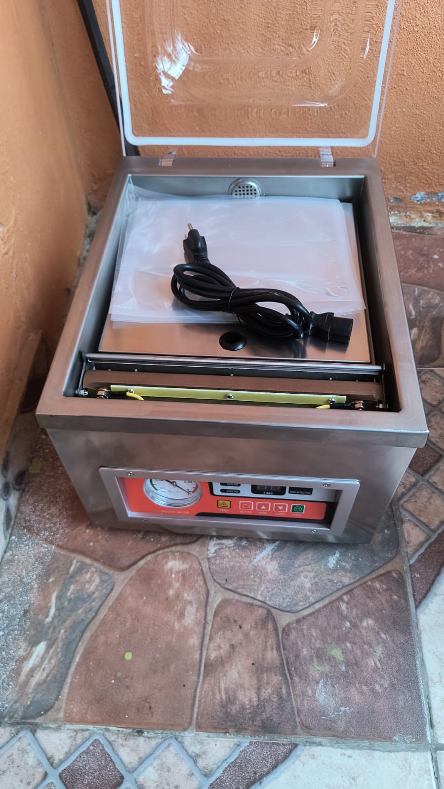 negocios en venta - Empacadora al vacio DZ 260 de mesa 2