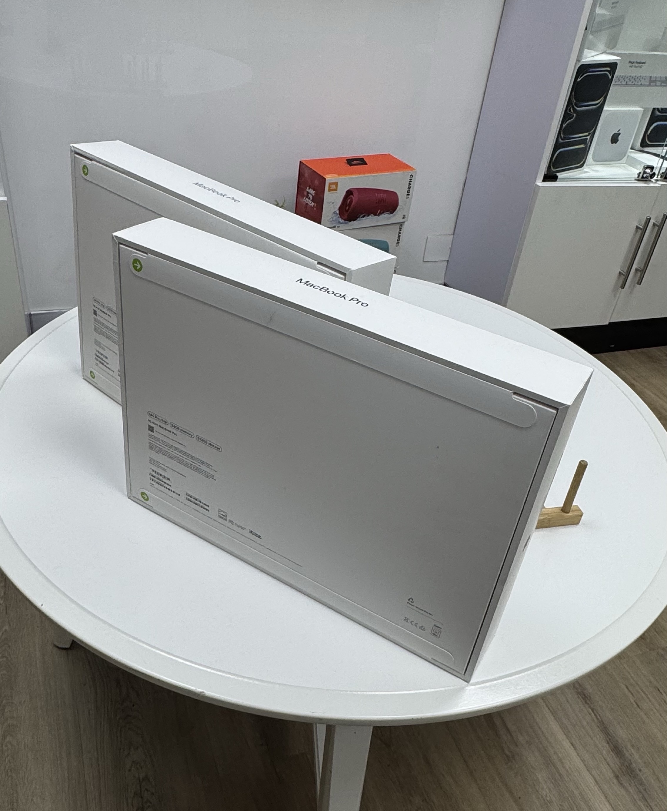 computadoras y laptops - MacBook Pro 14” M4 16GB RAM & 512GB SSD Nuevas Selladas 