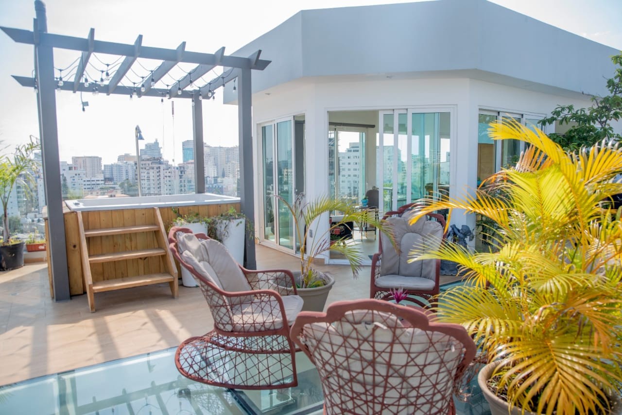 penthouses - Apartamento Clásico tipo Penhouse de 3 niveles (Piso 9,10,11), Naco 7