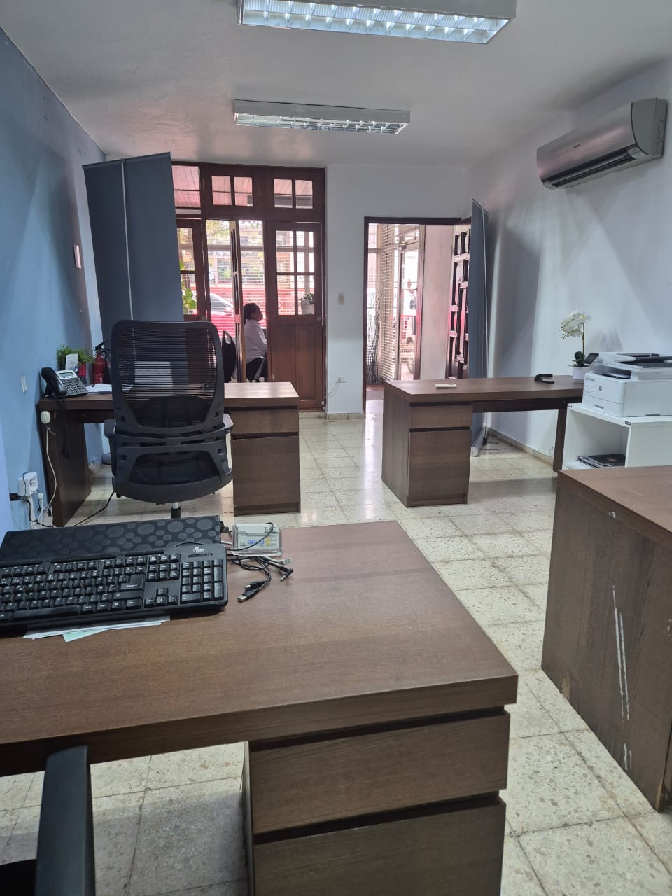 casas - Casa Convertida en Oficina – Romulo Betancourt 6