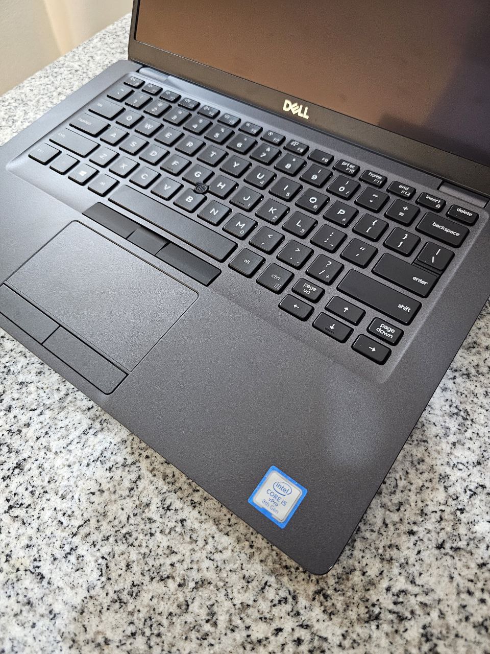 computadoras y laptops - LAPTOP DELL I7 TOUCH 16GBRAM COMO NUEVA 6