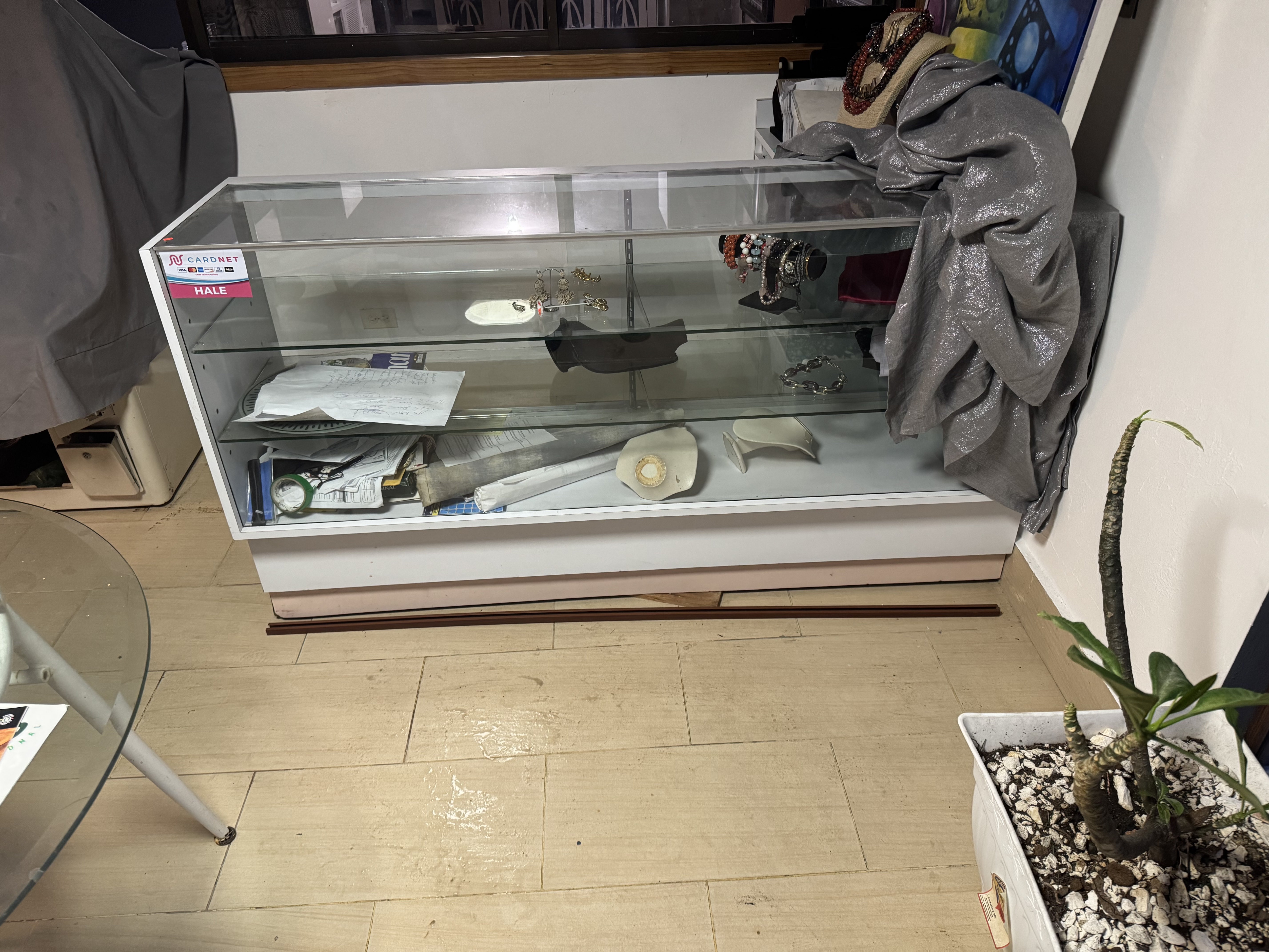 muebles y colchones - Vitrina exhibidora a la venta 0