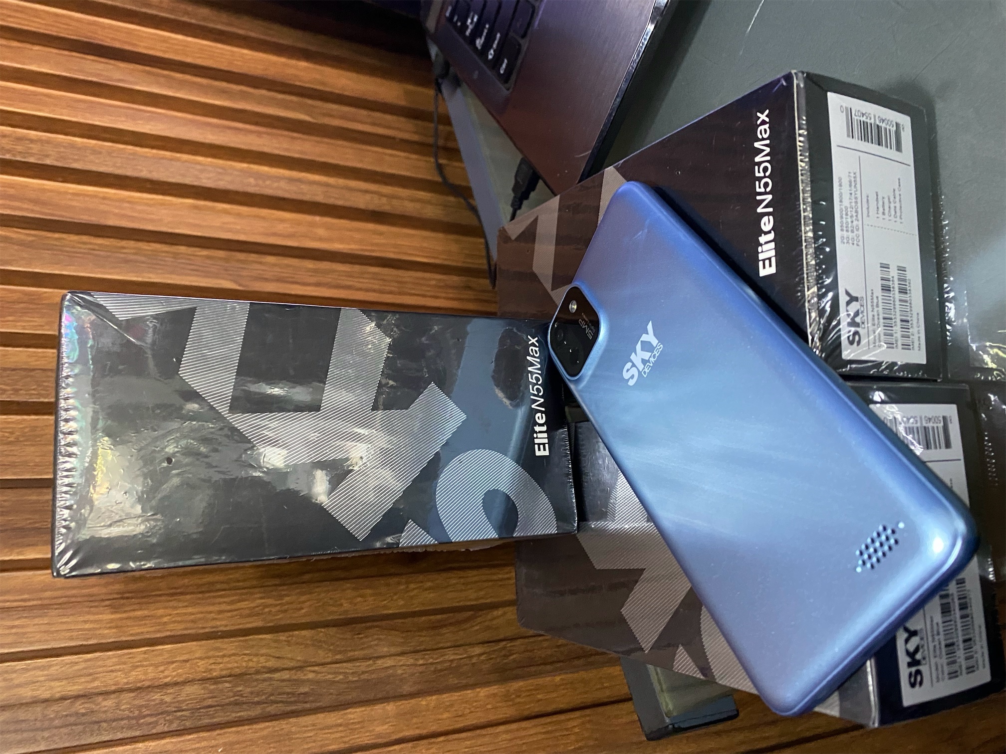 celulares y tabletas - Sky Devices Elite N55 MAX R55 3