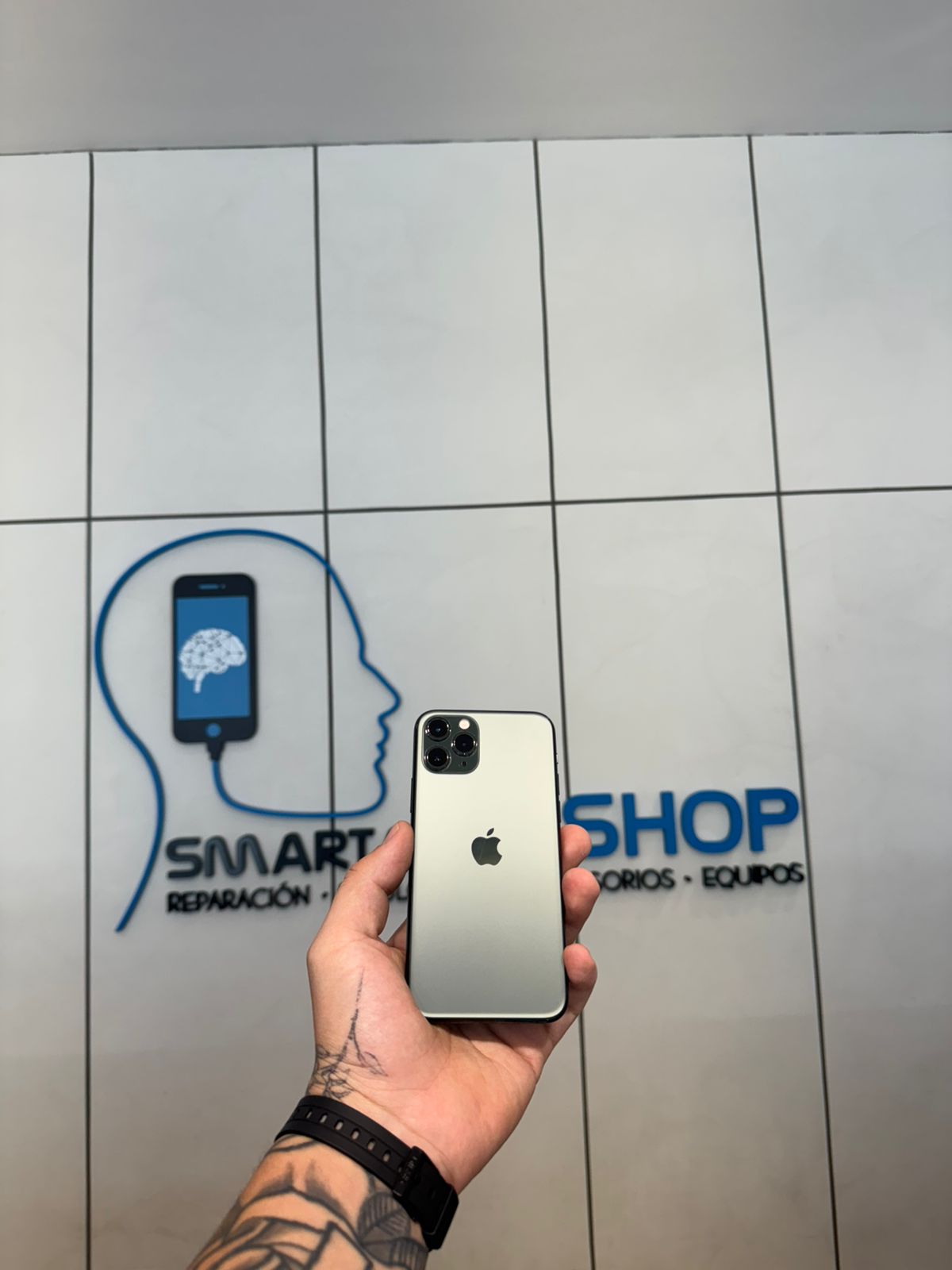 celulares y tabletas - IPHONE 11 PRO 256GB DESBLOQUEADO 