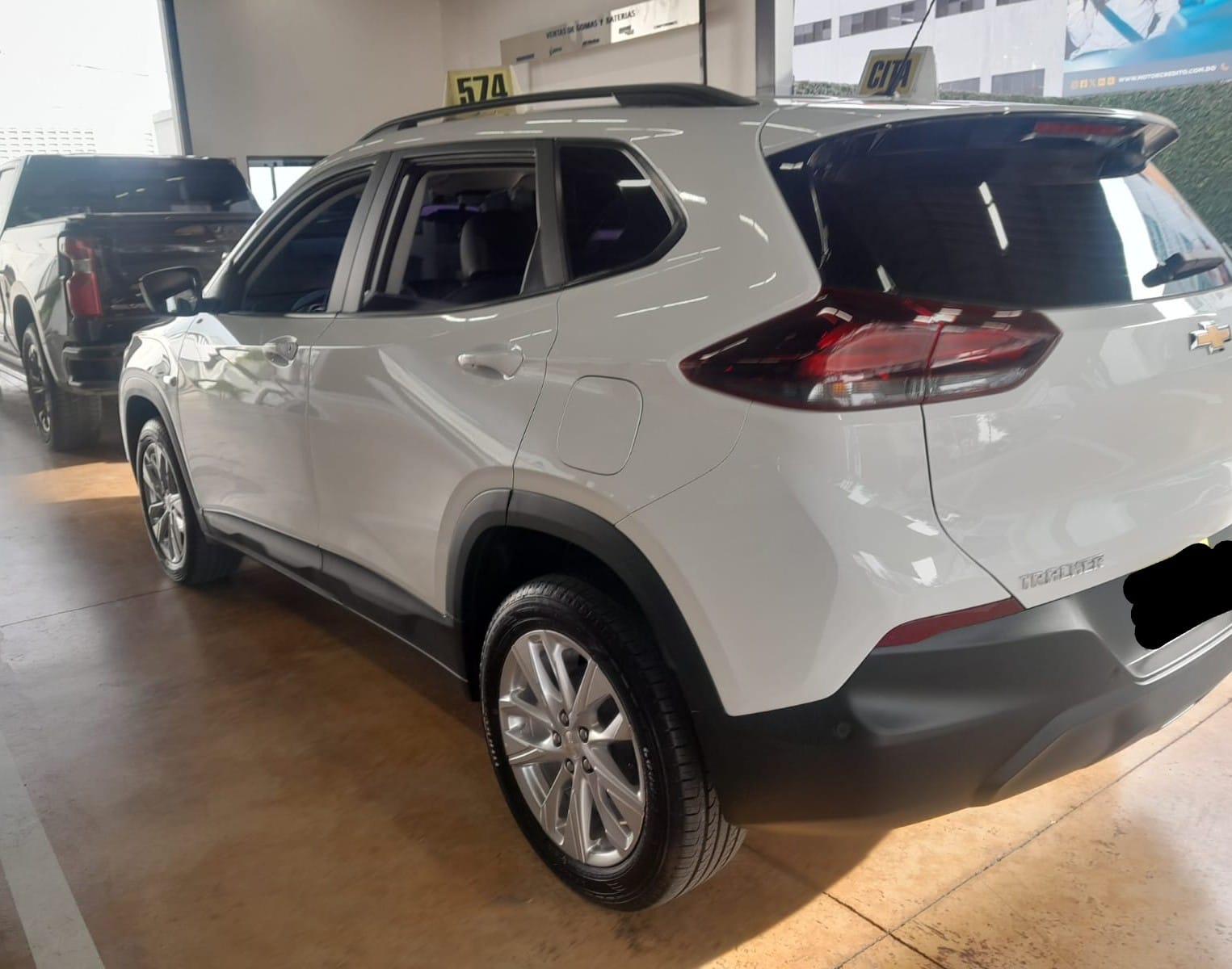 jeepetas y camionetas - CHEVROLET TRACKER LT 2023 con 6500 Kilómetros 