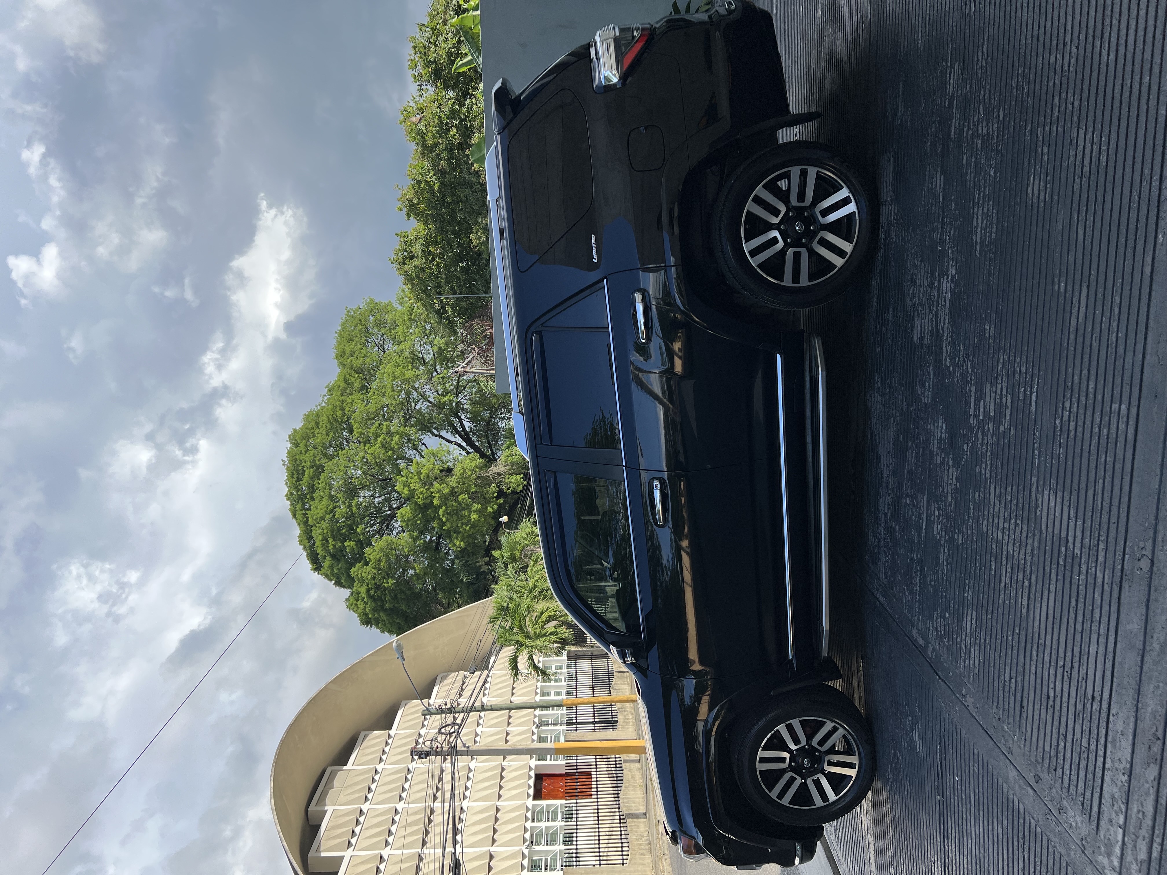 jeepetas y camionetas - Toyota 4-Runner Limited impecable 5