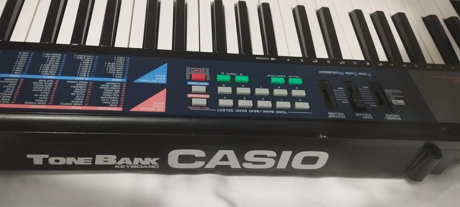 consolas y videojuegos - PIANO CASIO BUENA CONDICIONES 4 OCTAVA 49 TECLAS 3