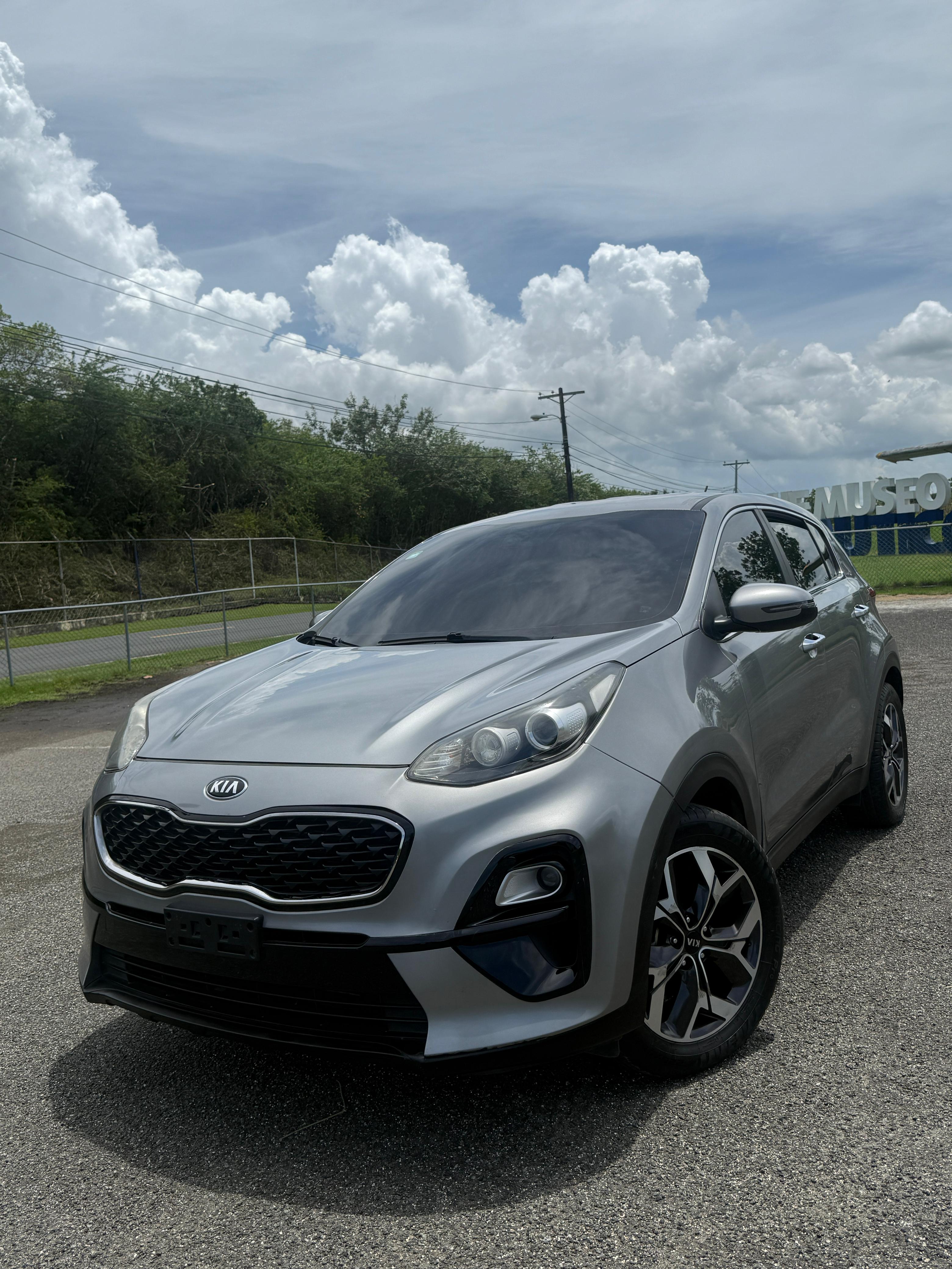 jeepetas y camionetas - Vendo kia sportage lx 2020 0