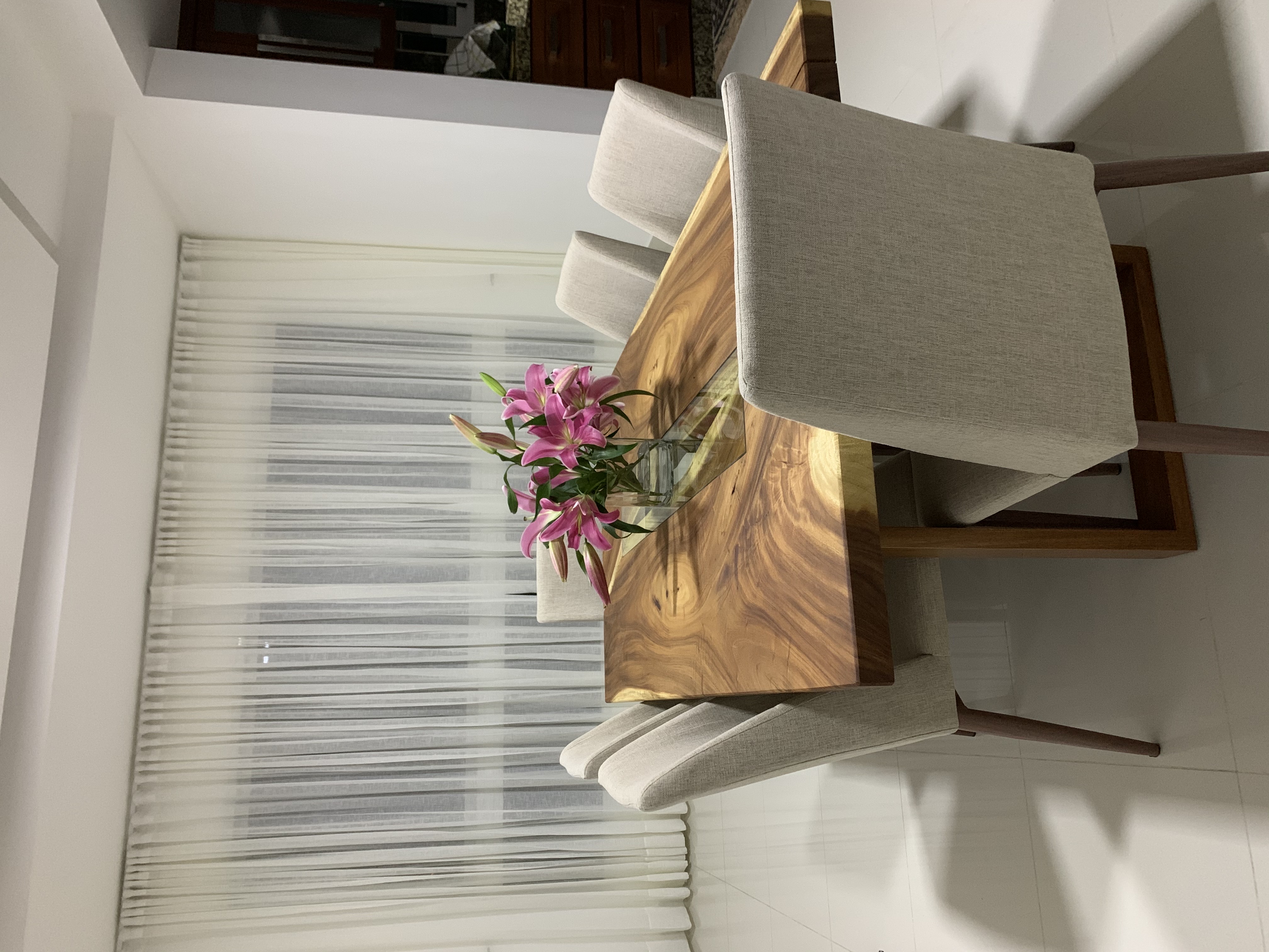 muebles y colchones - Mesa de comedor y 6 sillas 0