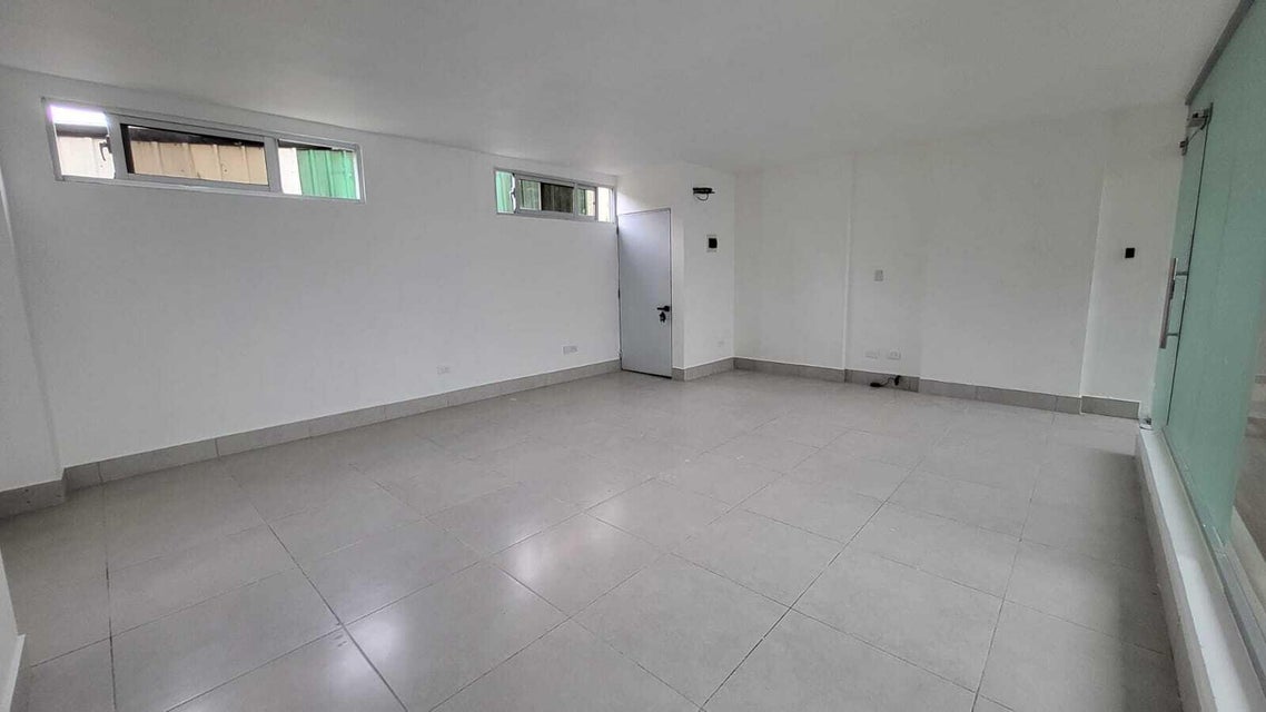 oficinas y locales comerciales - Oficina en alquiler en Los Prados 2
