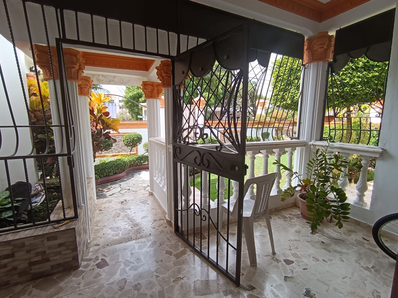casas - Vivienda con Patio en Llanos de Gurabo 6