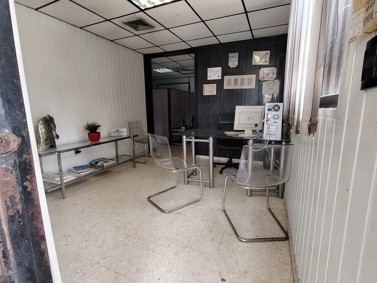 oficinas y locales comerciales - Venta de Local Comercial en Gazcue 0