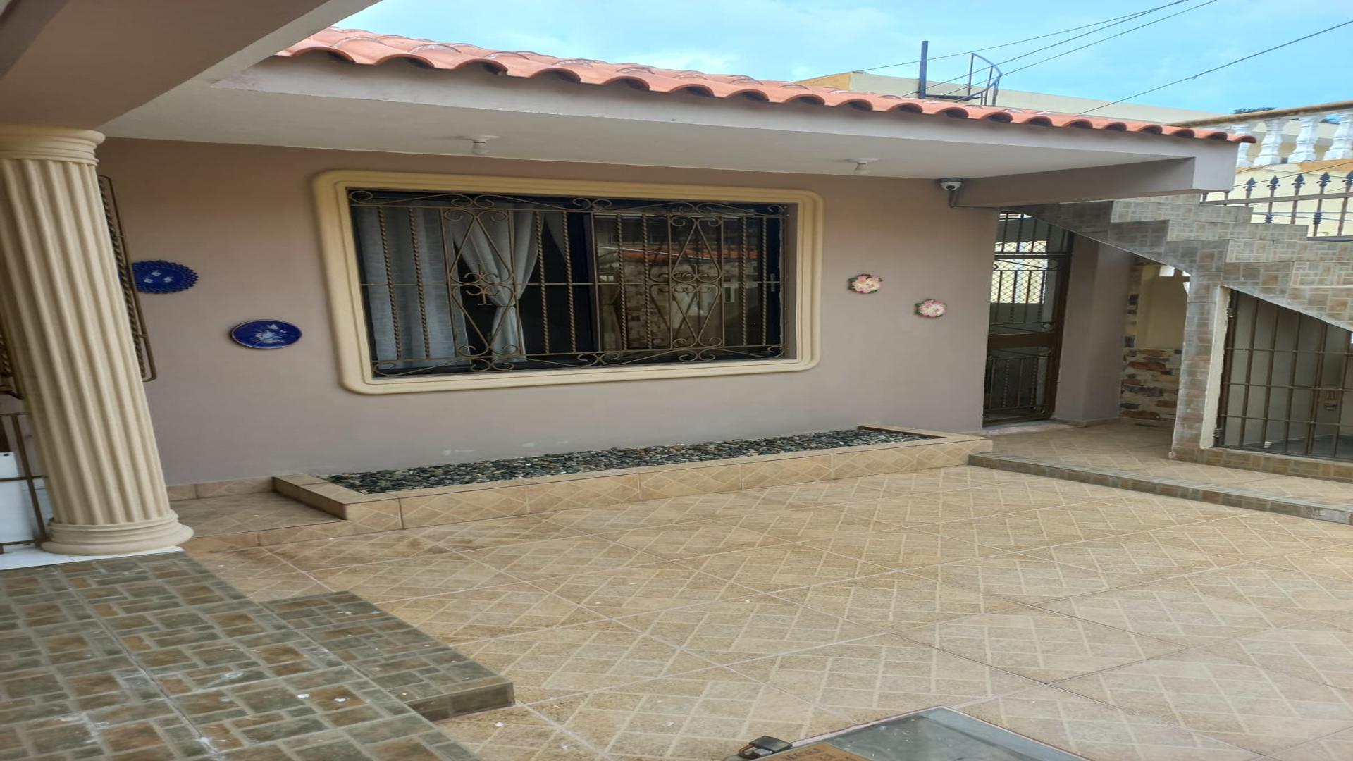 casas - CASA EN VENTA RESIDENCIAL EUGENIO MARIA DE HOSTOS 1