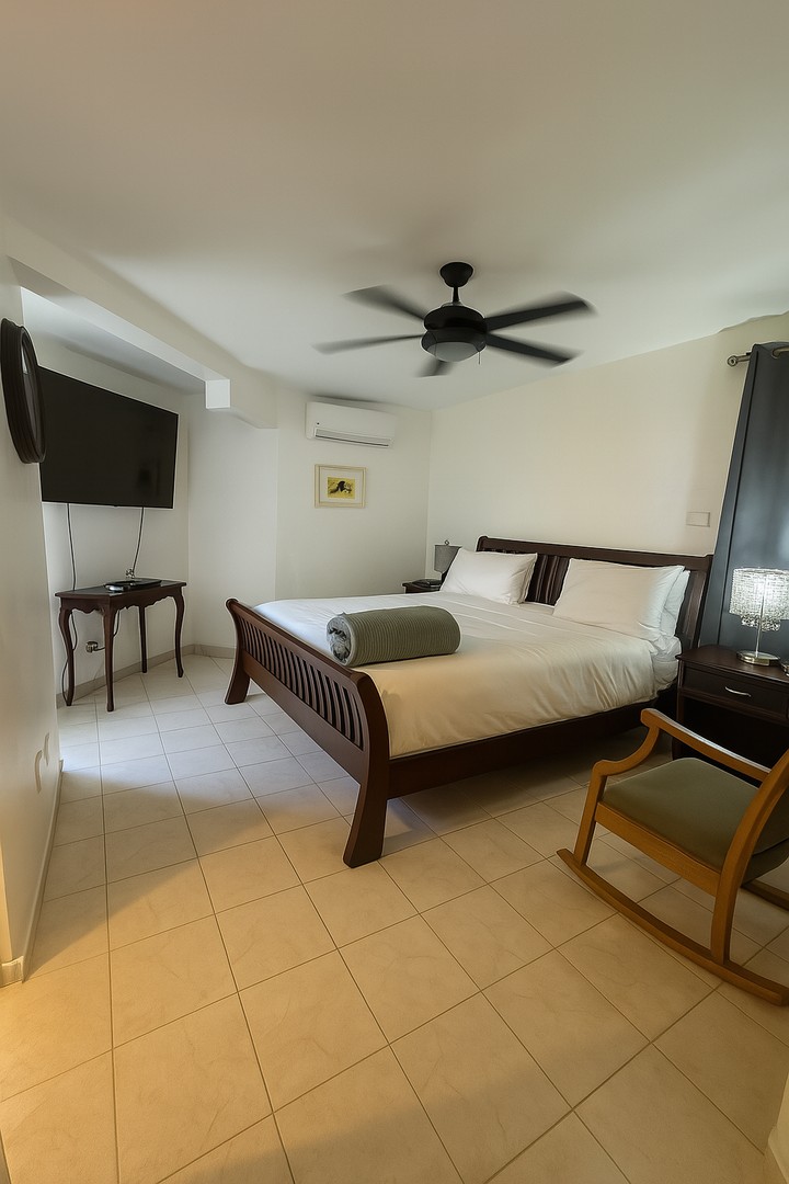 casas - VENDO Casa Para Fines Comercial en Esquina Estratégica en Viejo Arroyo Hondo 4