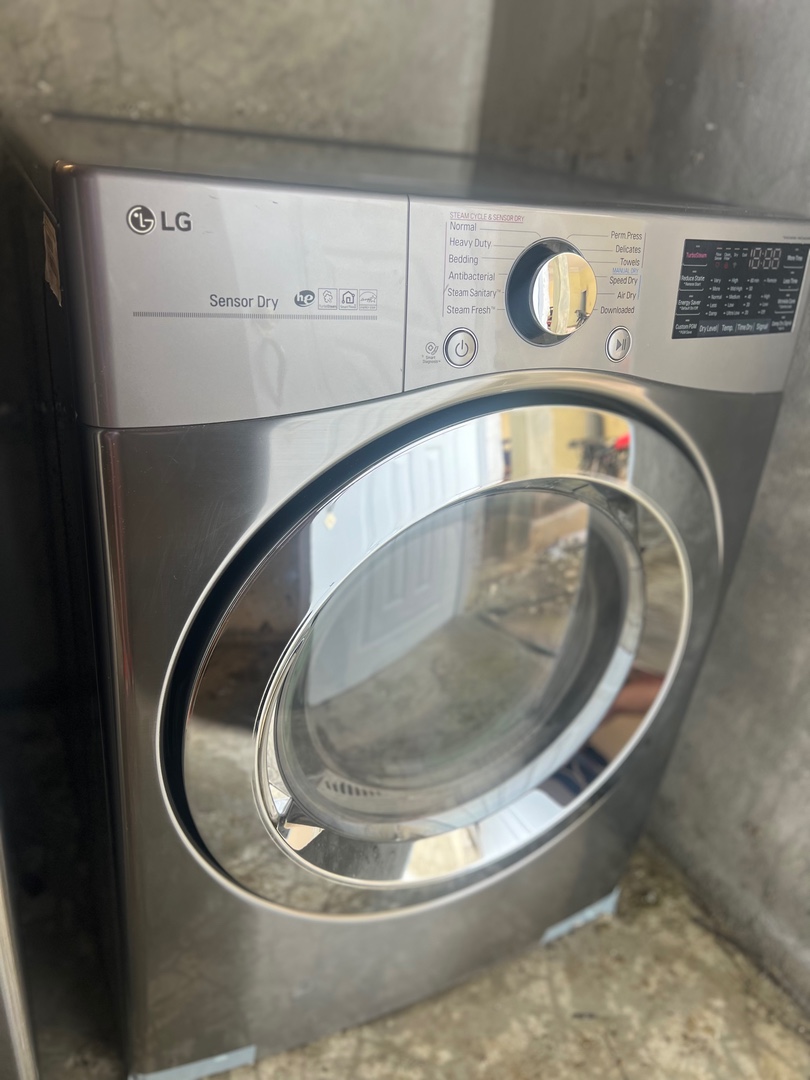 electrodomesticos - Venta de lavadora LG nueva a buen precio sin uso 1000 dólares 8099526026 tel 3