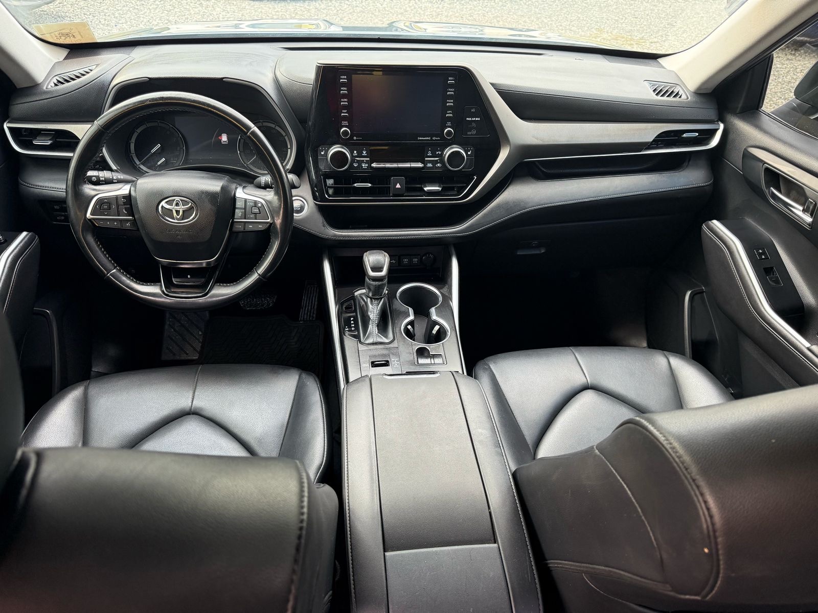 jeepetas y camionetas - Toyota Highlander 2020 XLE 8