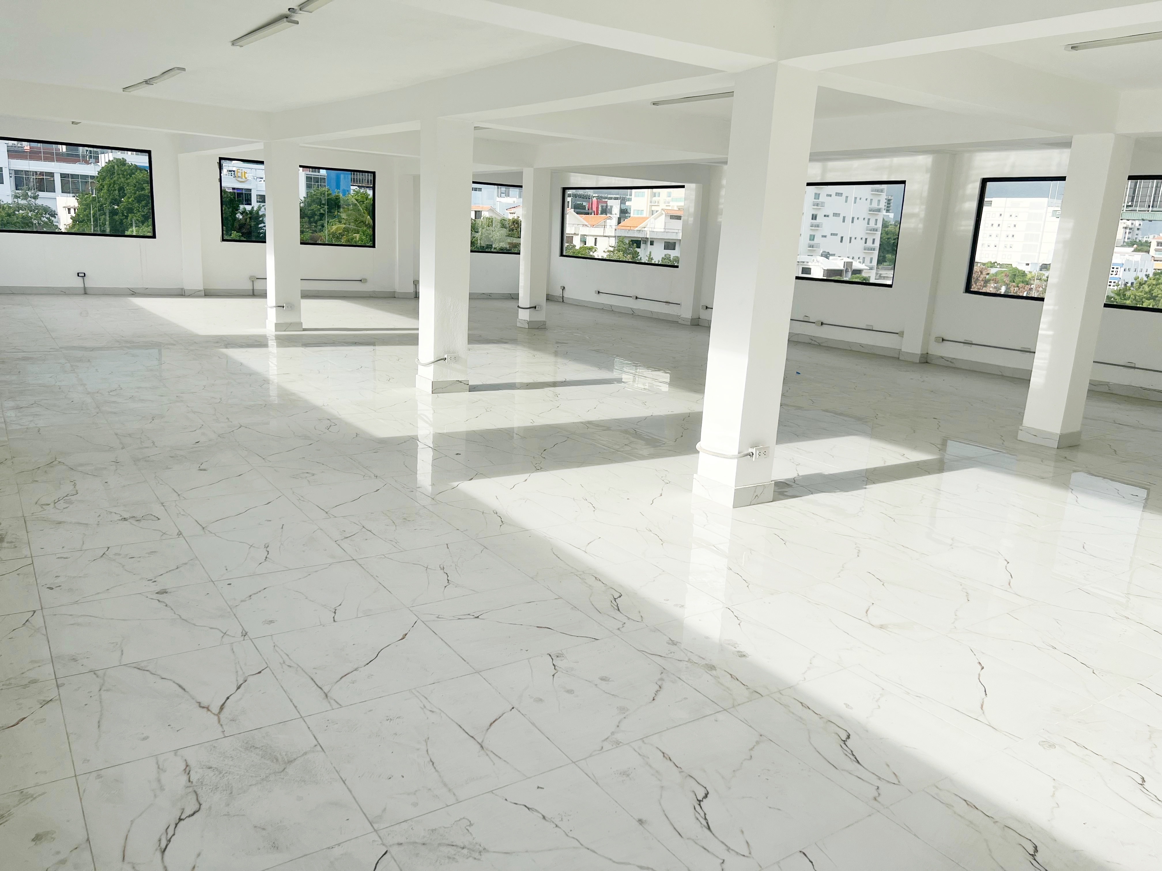 oficinas y locales comerciales - Local céntrico en Bella vista  1