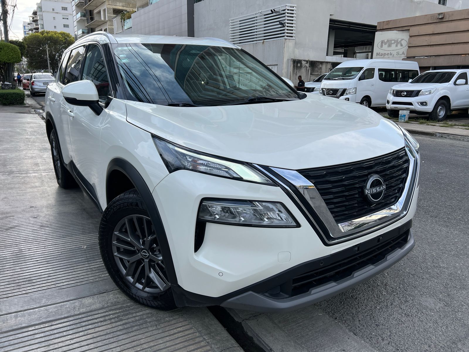 jeepetas y camionetas - NISSAN XTRAIL SENSE 2023 2