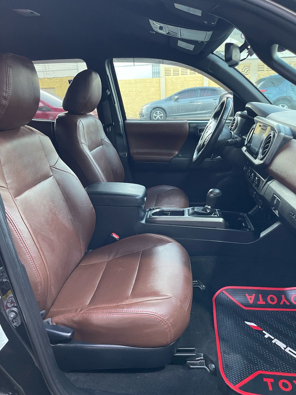 jeepetas y camionetas - 🚨 ¡LA CAMIONETA QUE LO AGUANTA TODO! 🚨
Toyota Tacoma 2019 4x2 1