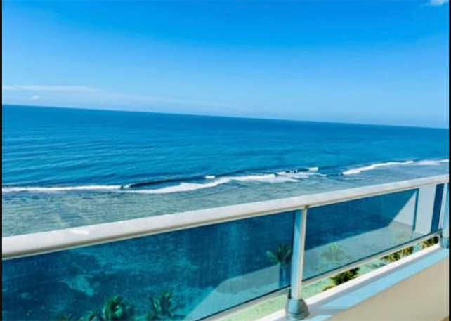 apartamentos - Venta de apartamentos primera línea de playa en las olas de juan Dolio 2