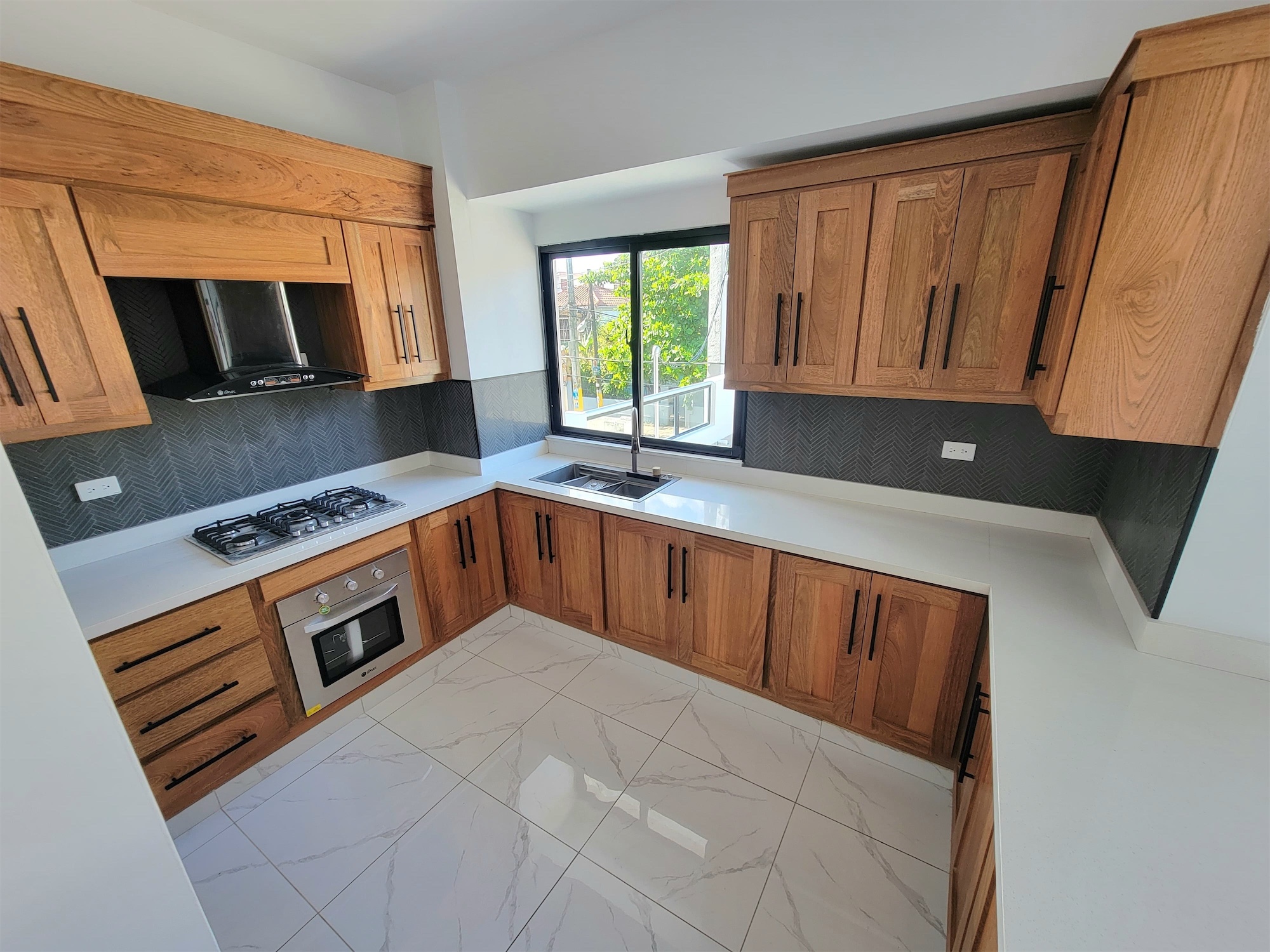 apartamentos - Venta de apartamento en torre del ensanche Ozama Santo Domingo este 145mts 2