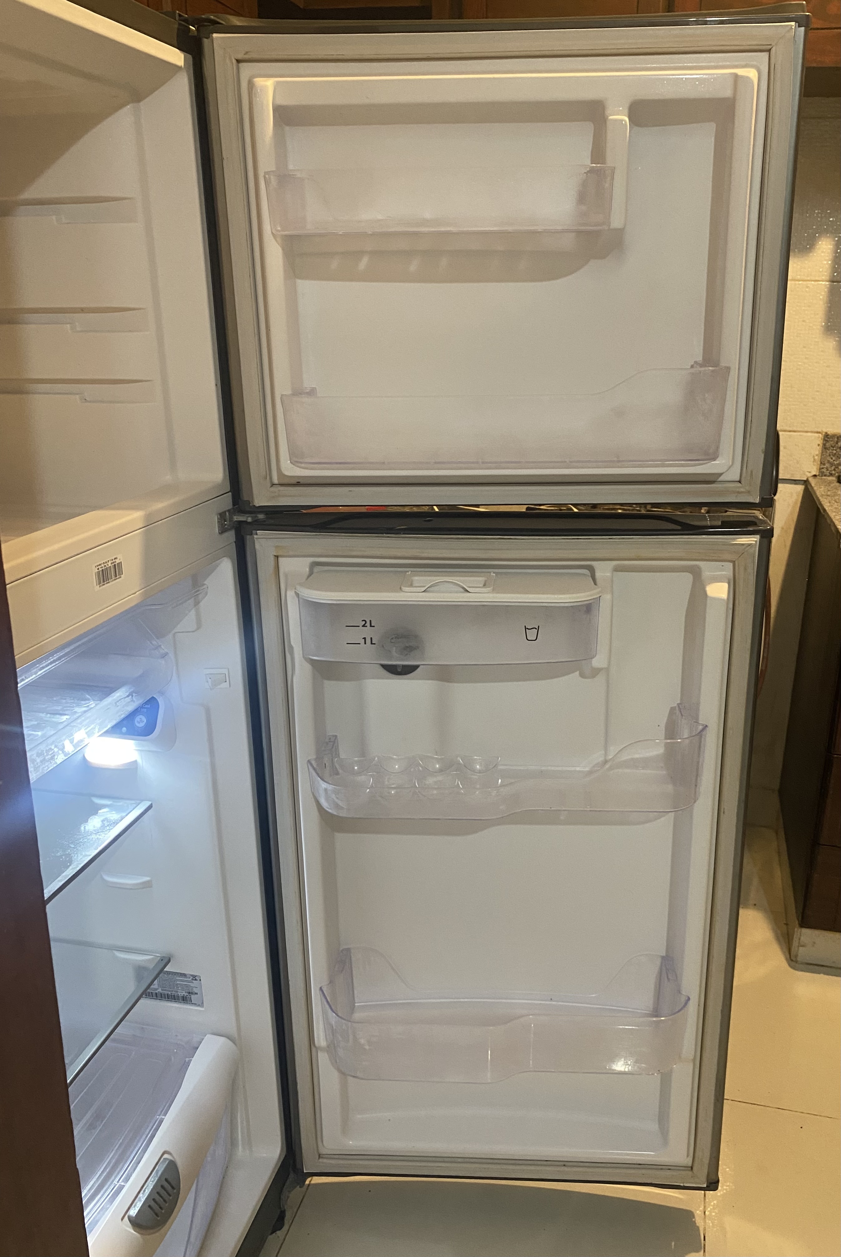 electrodomesticos - Nevera Whirlpool de 9 pies 2