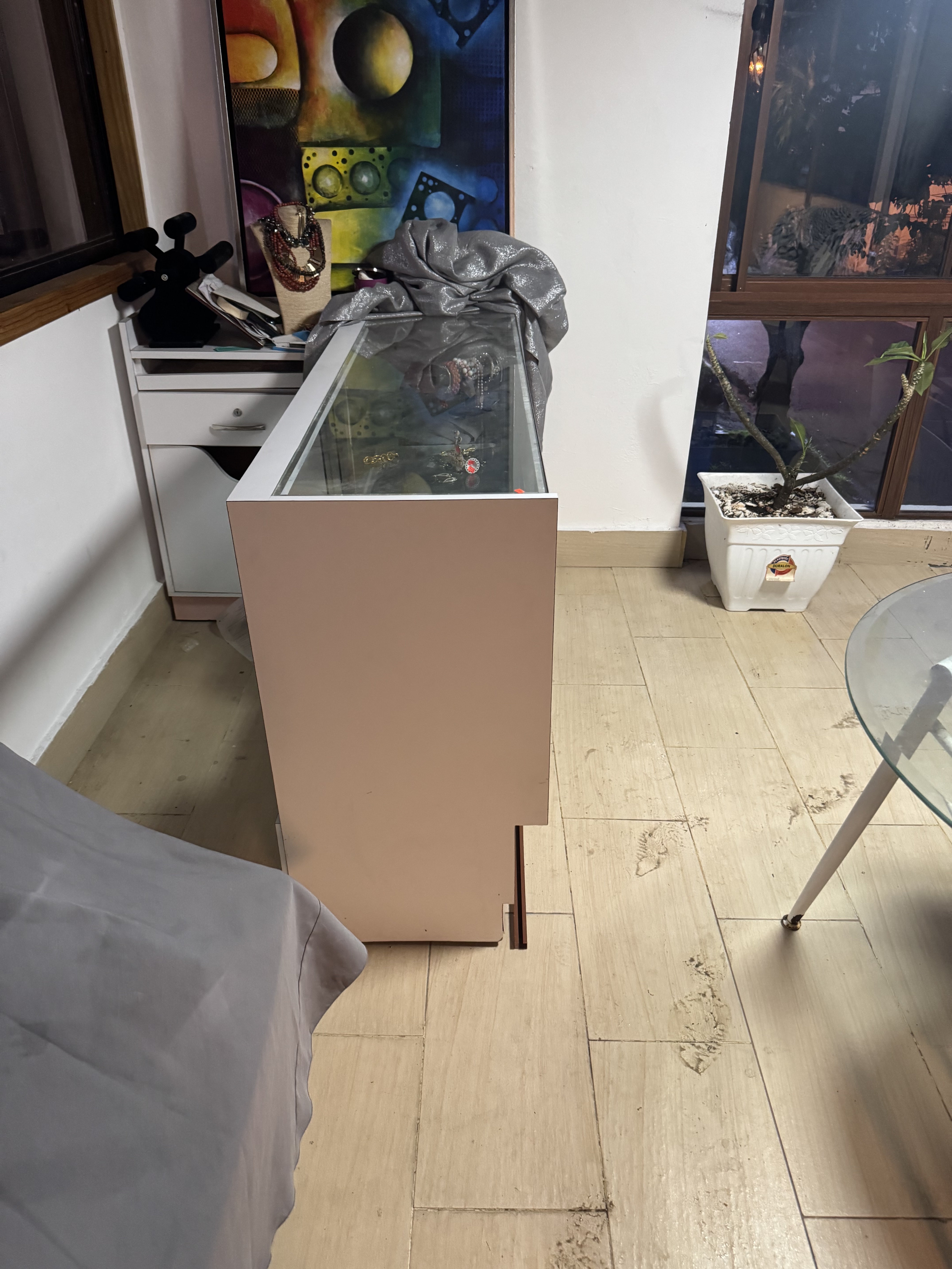 muebles y colchones - Vitrina exhibidora a la venta 1