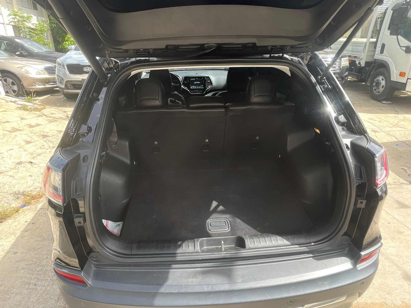 jeepetas y camionetas - Jeep Cherokee limited 2019 3