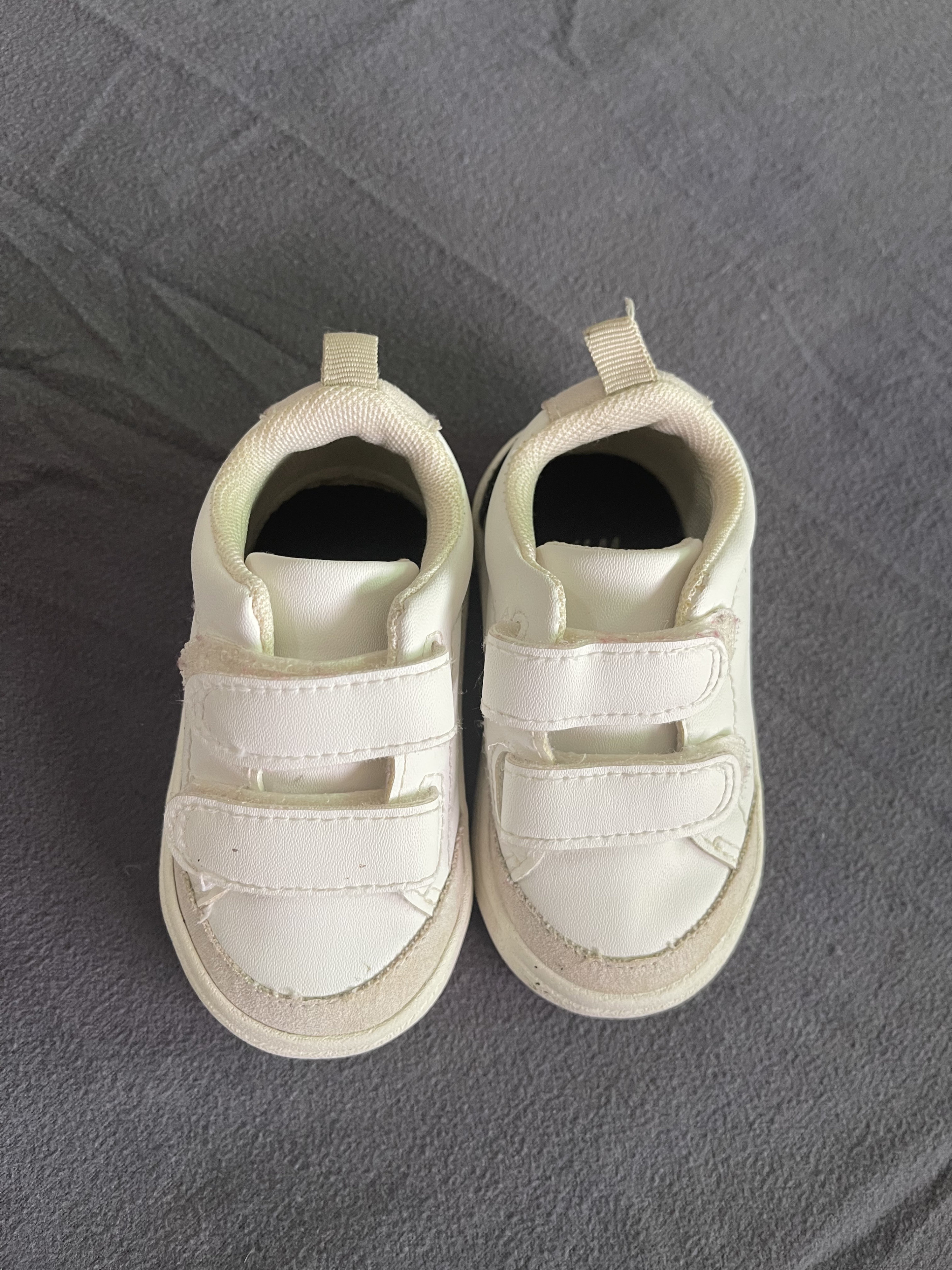 ropa y zapatos - varios zapatitos de niña 