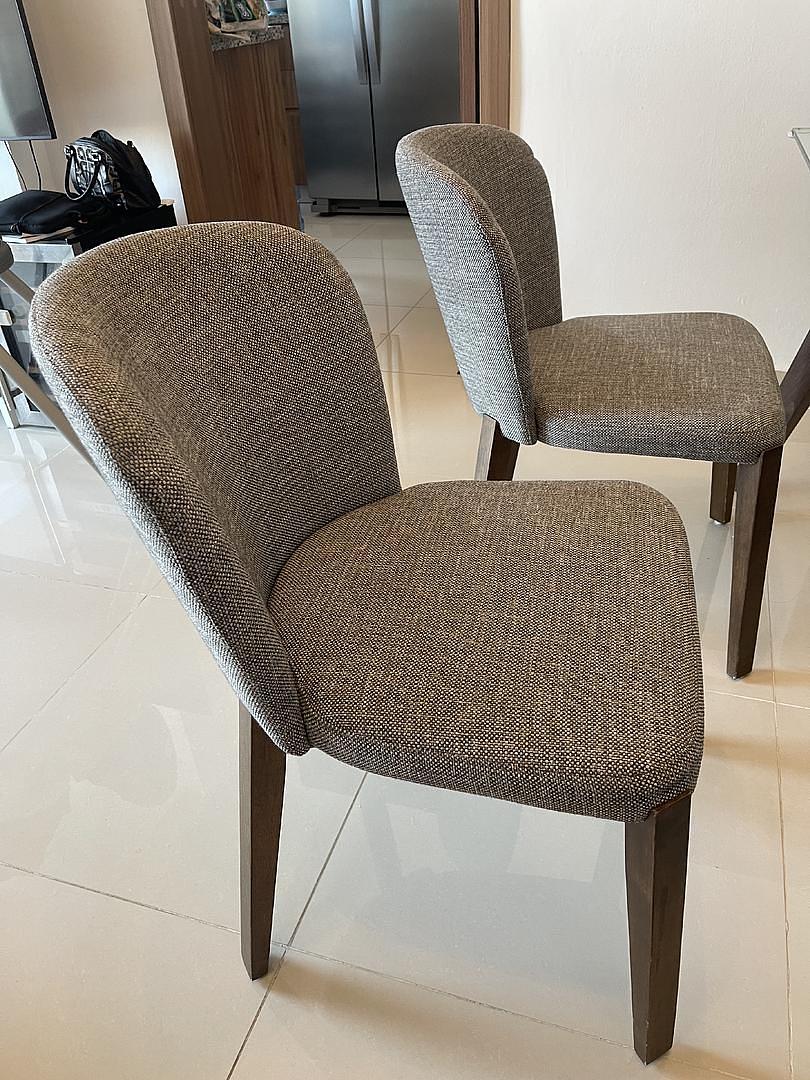 muebles y colchones - VENDO SILLAS DE COMEDOR.   2