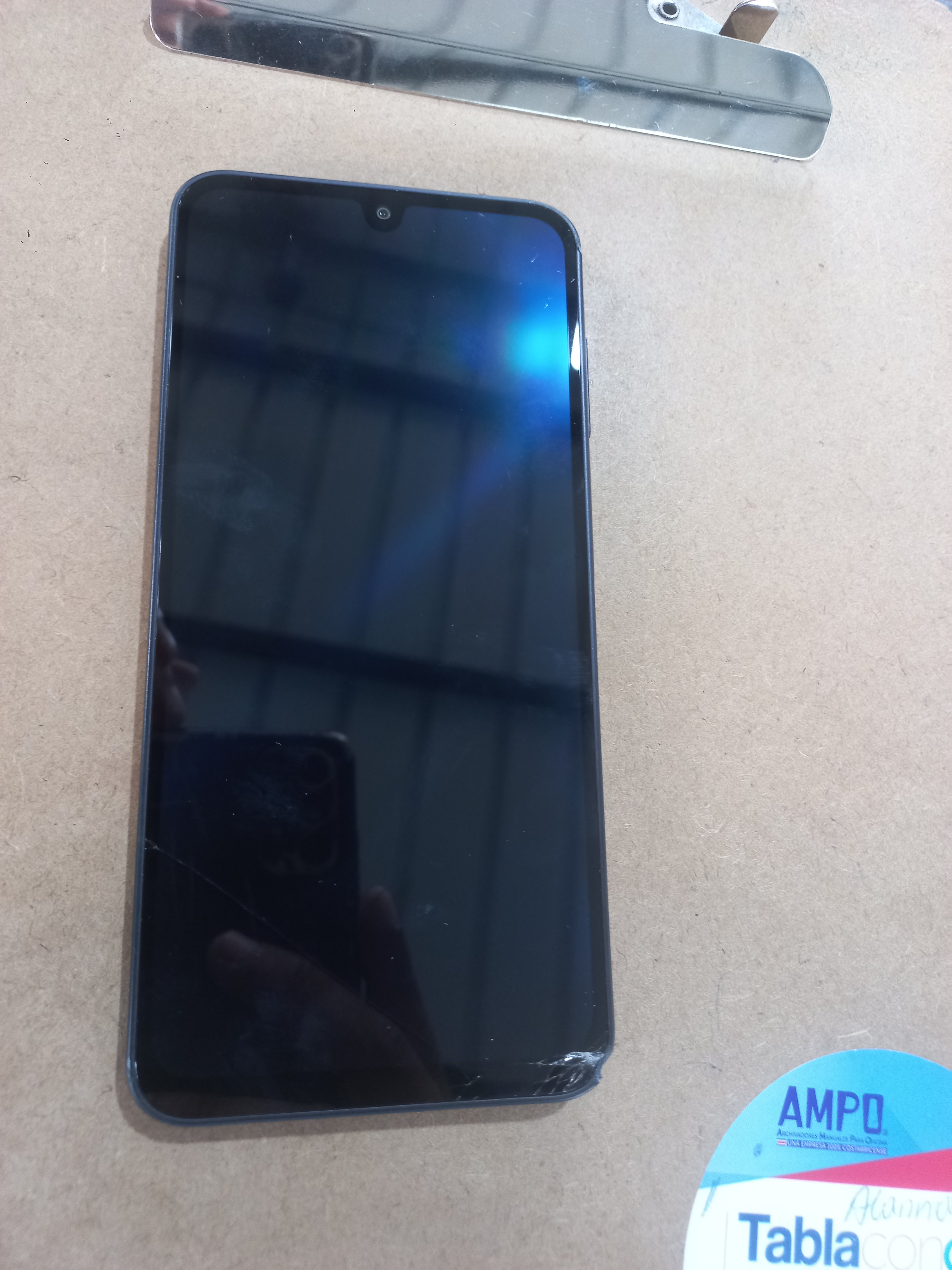 celulares y tabletas - de oportuna vendo Samsung galaxy A 16 5g nuevo solo tiene un pequeño golpe abajo 3