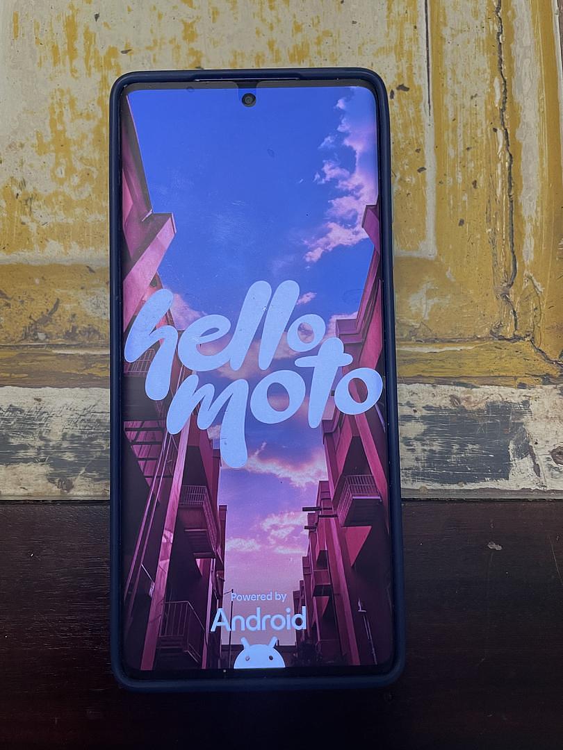 celulares y tabletas - Vendo celular Motorola moto g85 5G Nuevo, con su protector y cargador. 0