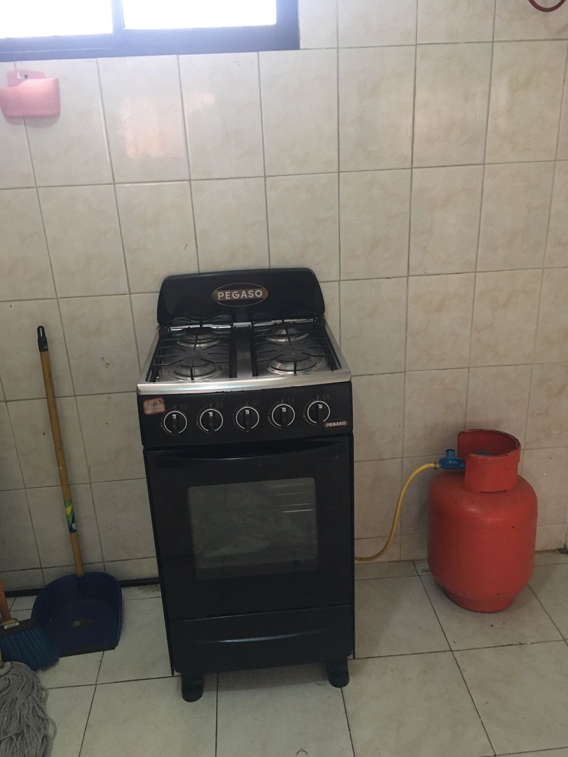 cocina - ESTUFA CON SU TANQUE DE GAS CON POCO USO. 2