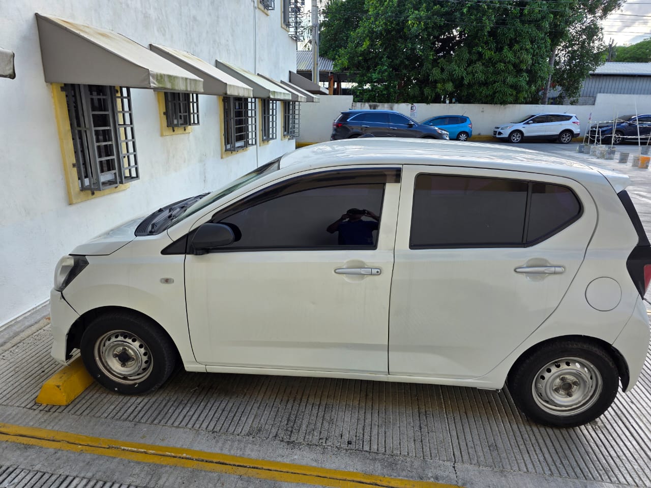 carros - Vendo Daihatsu Mira 2027 6
