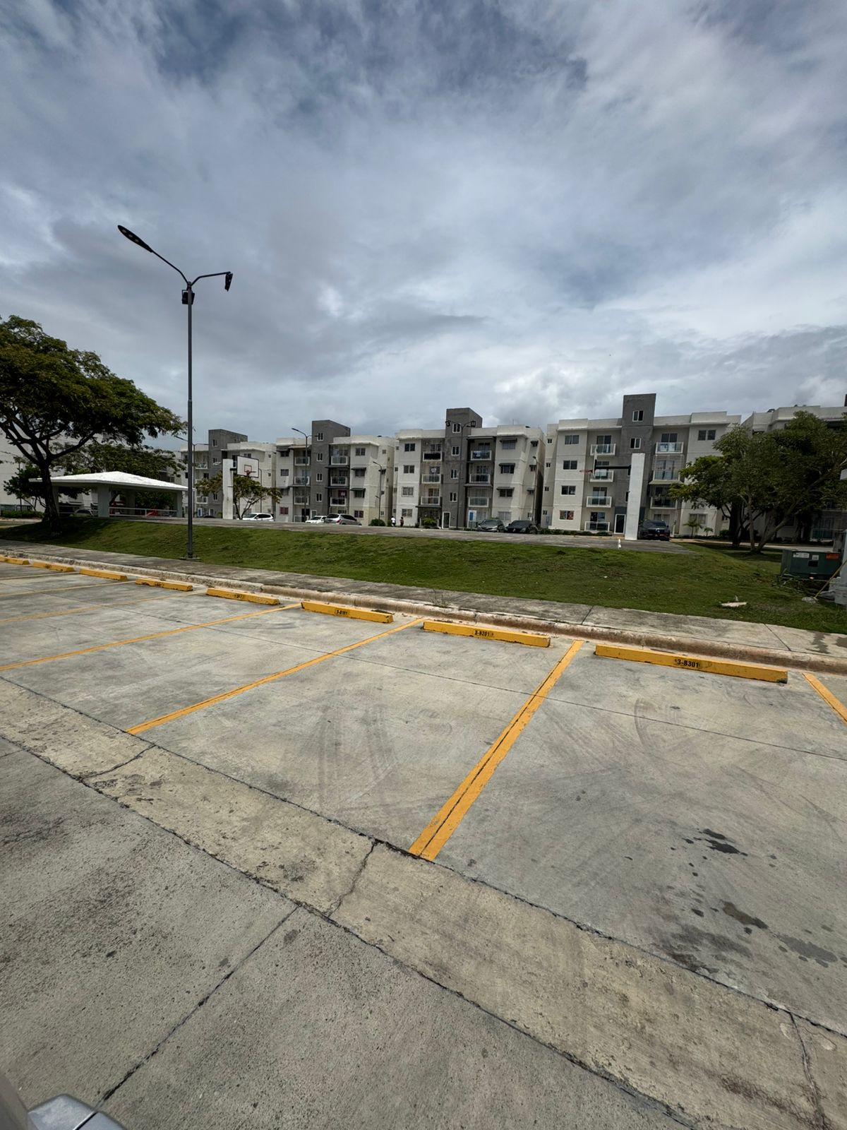 apartamentos - Piso 3 En Santo Domingo Este Residencial 2