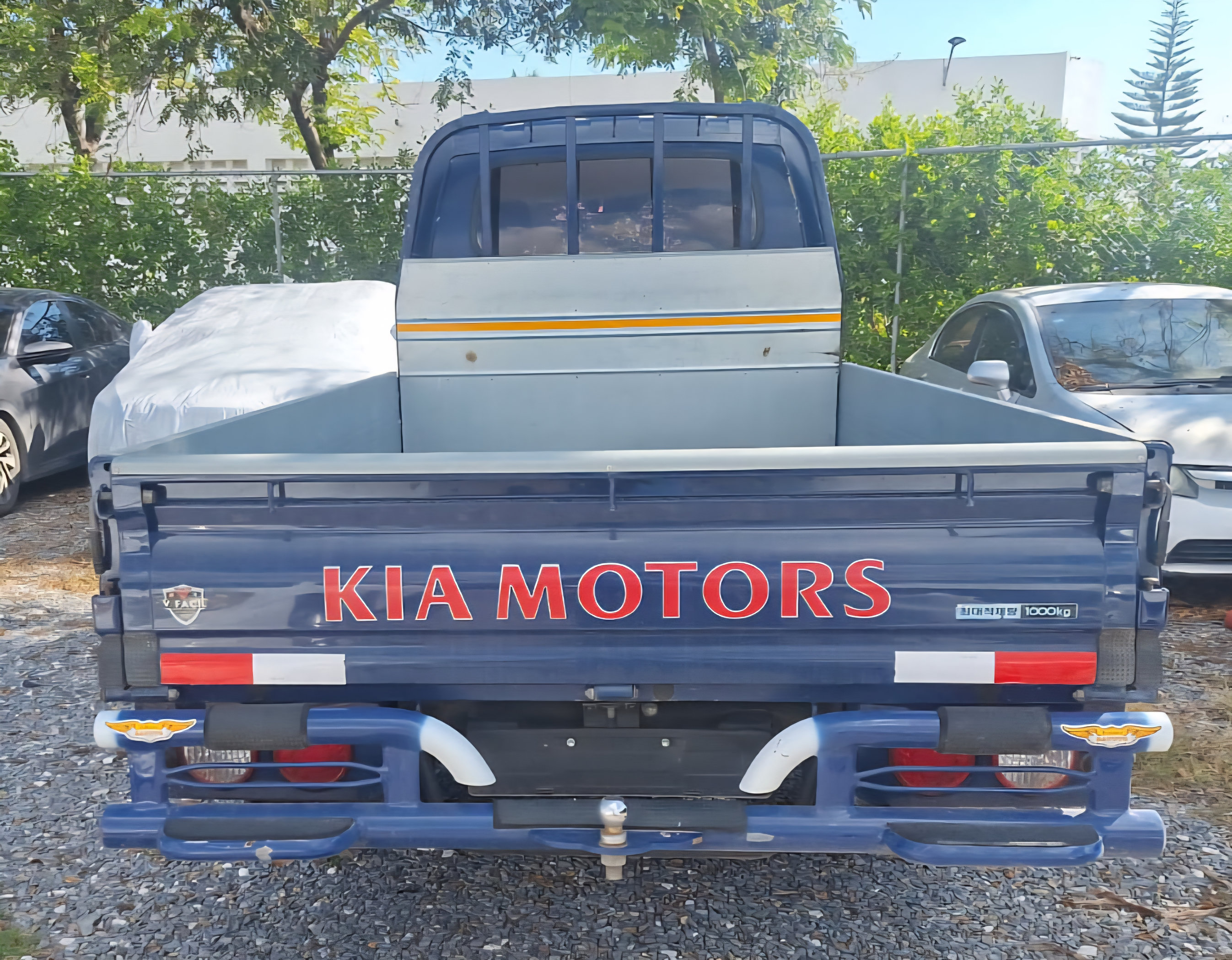 otros vehiculos - CAMION KIA BONGO 3 AÑO  2016  2