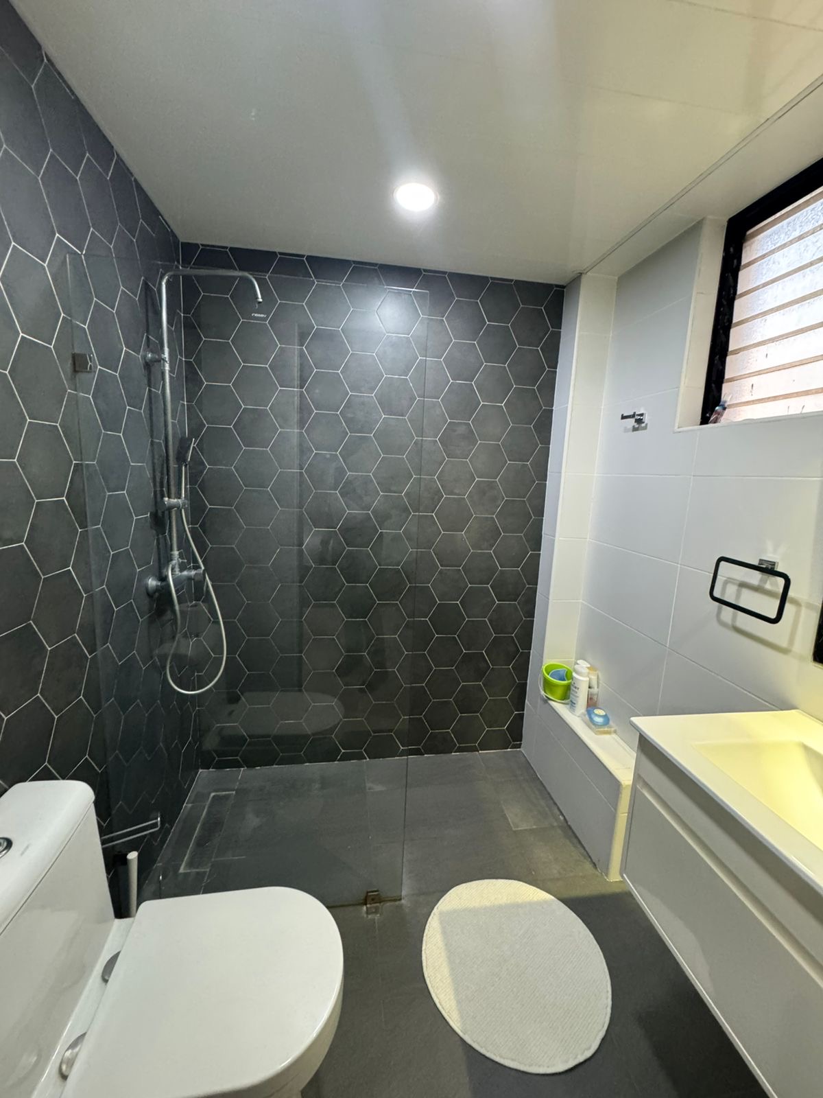 apartamentos - Apto Venta Serralles  piso 5  con 3 habitaciones 3 9