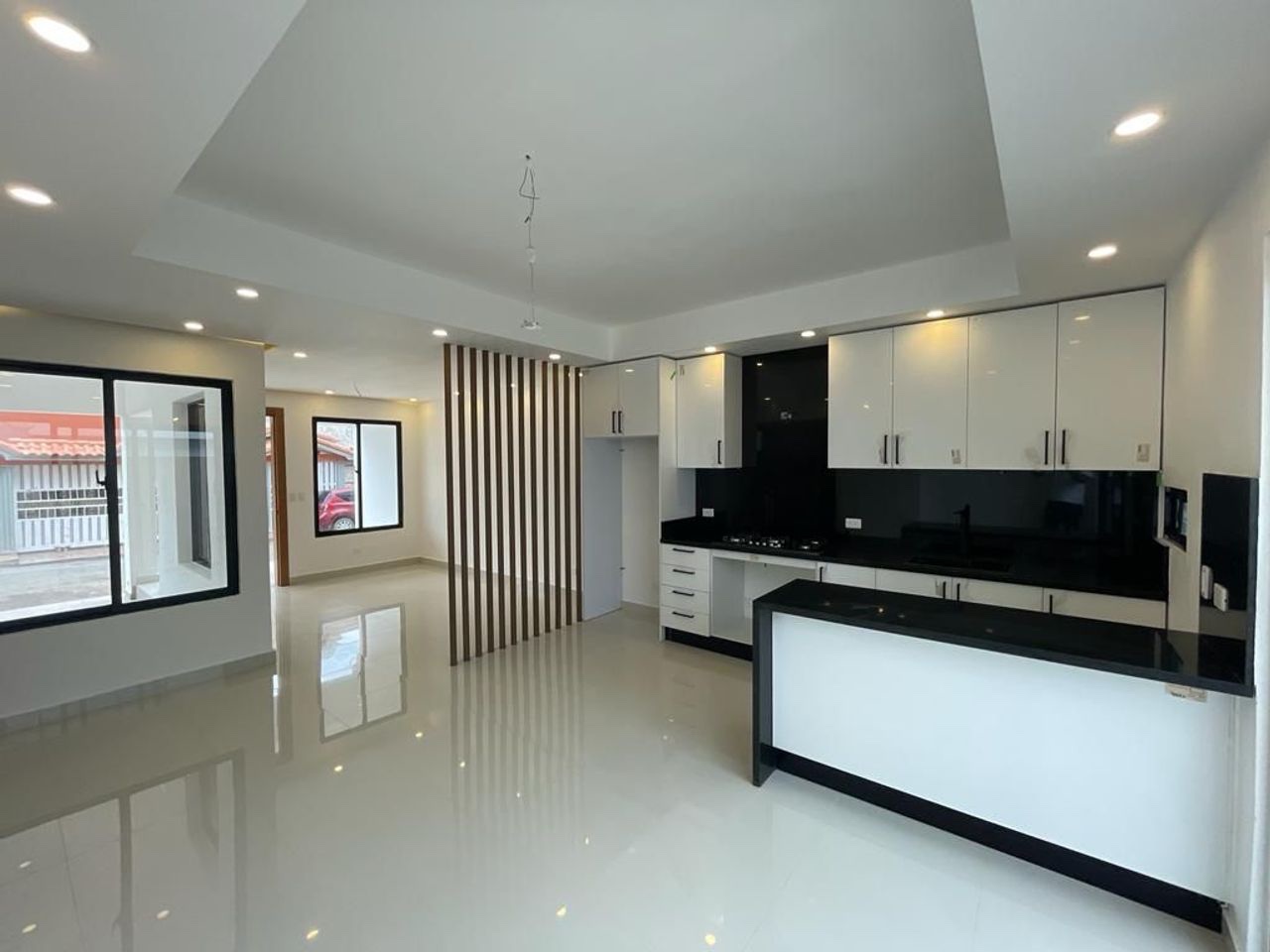 casas - Venta de casa en la autopista de San Isidro
Santo Domingo Este  7