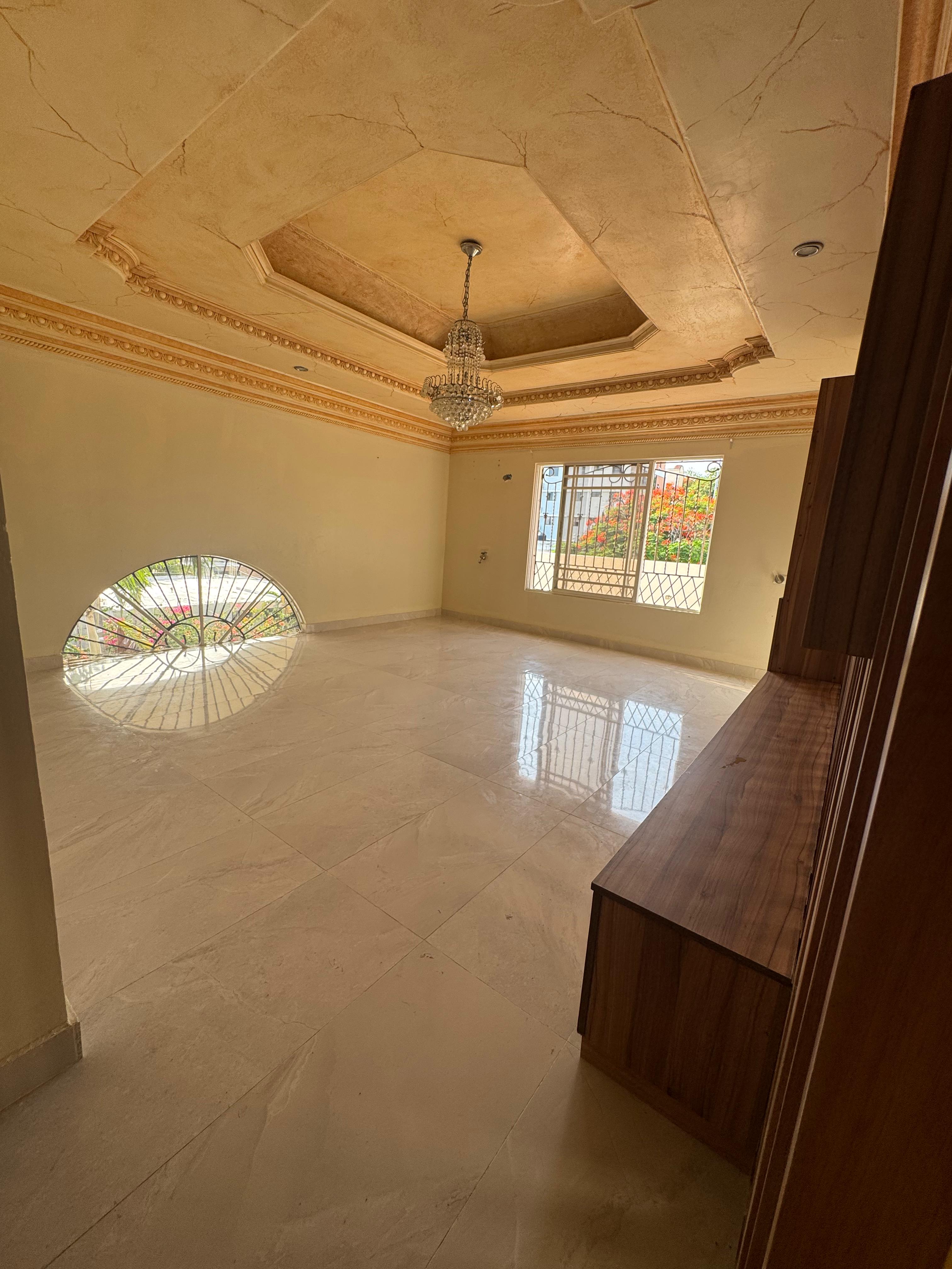 casas - 🏡 Apartamento en Alquiler - 2do y 3er Nivel 8