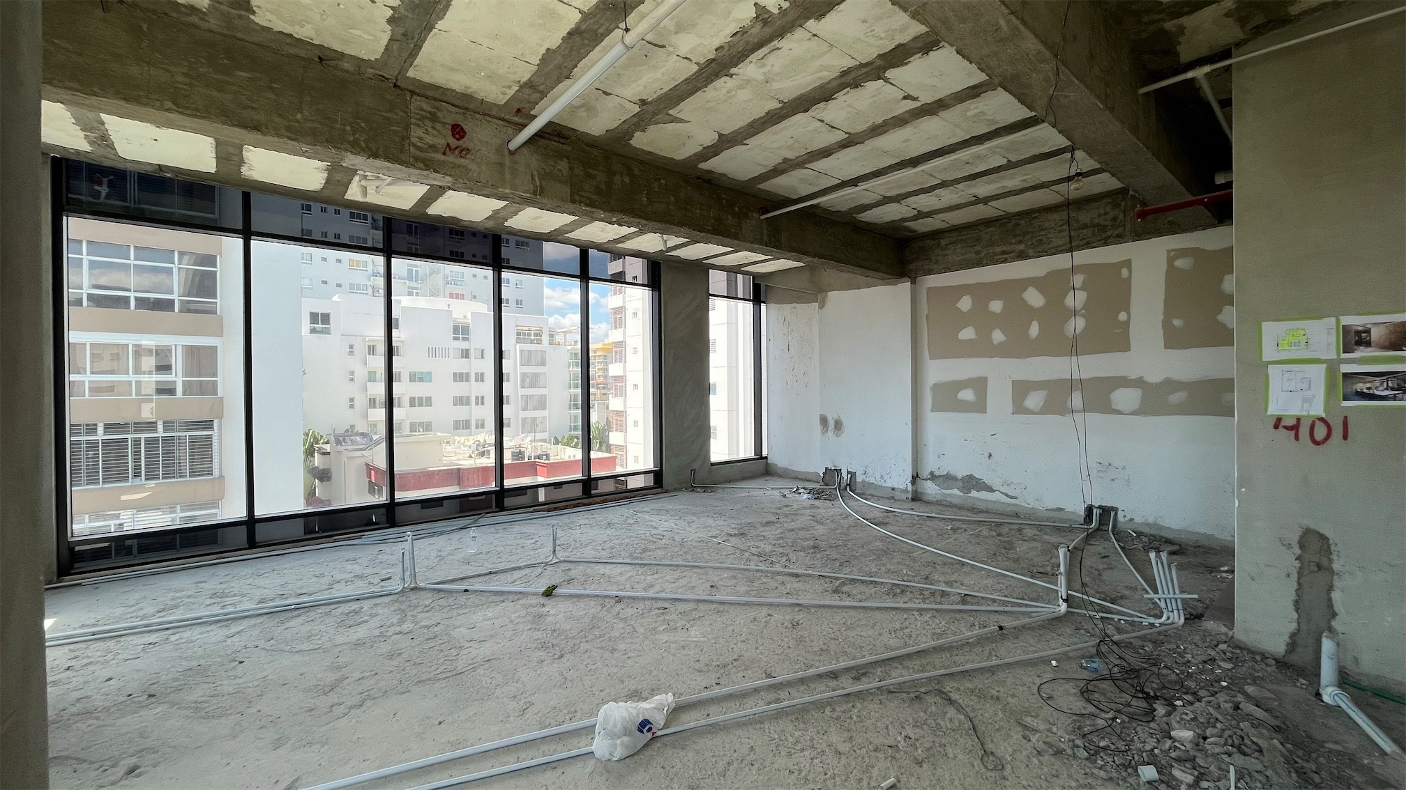 oficinas y locales comerciales - Evaristo Morales oficina 69m2 piso 4 2 parqueos 