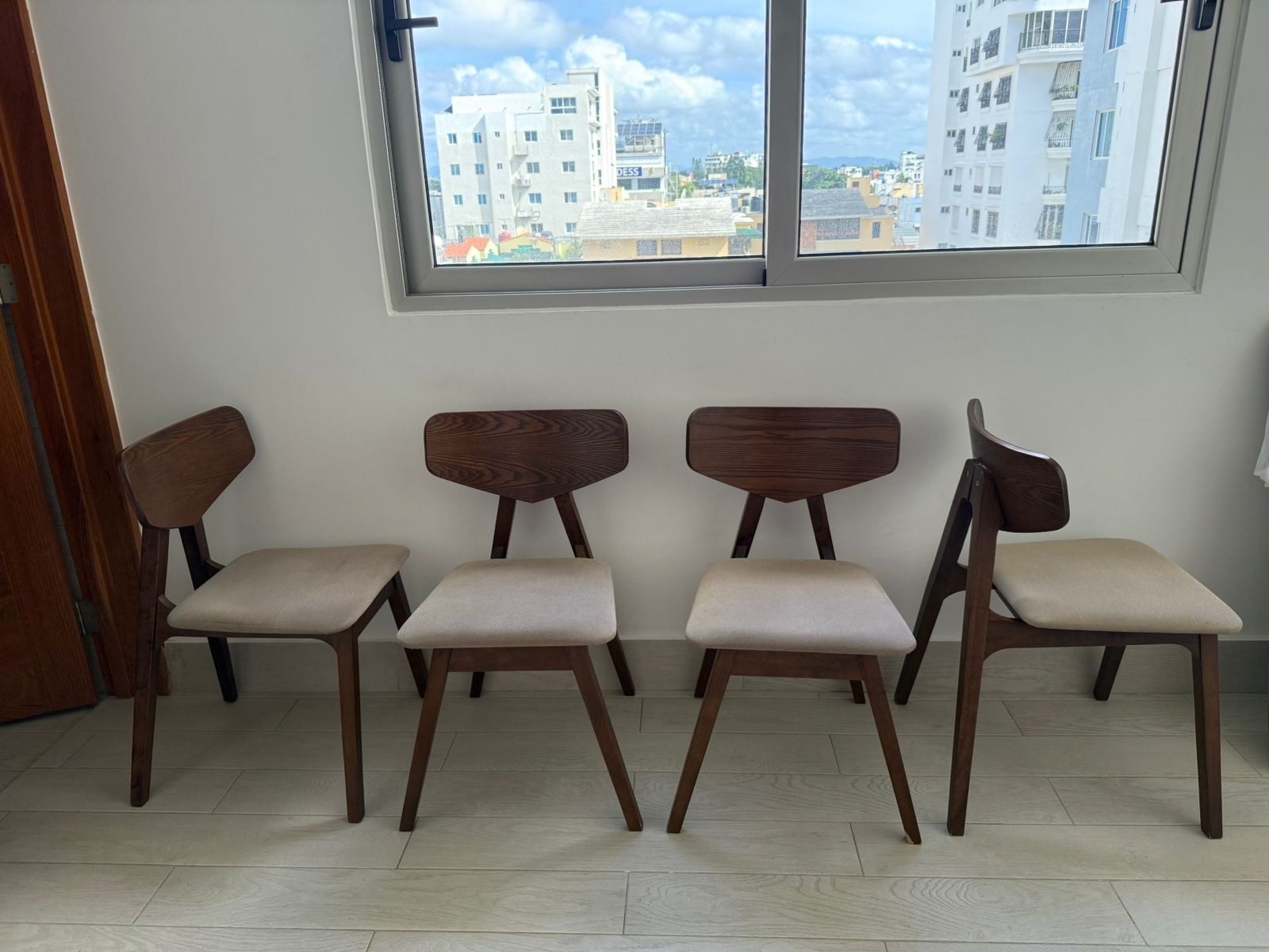 muebles y colchones - Sillas de Comedor Ilumel como nuevas 0