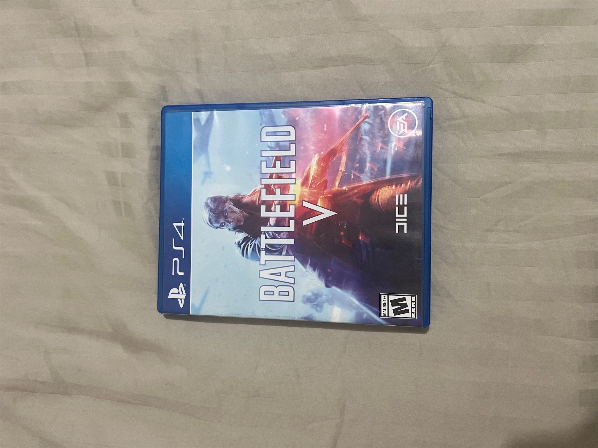 consolas y videojuegos - Battlefield V para PS4 como nueva 0